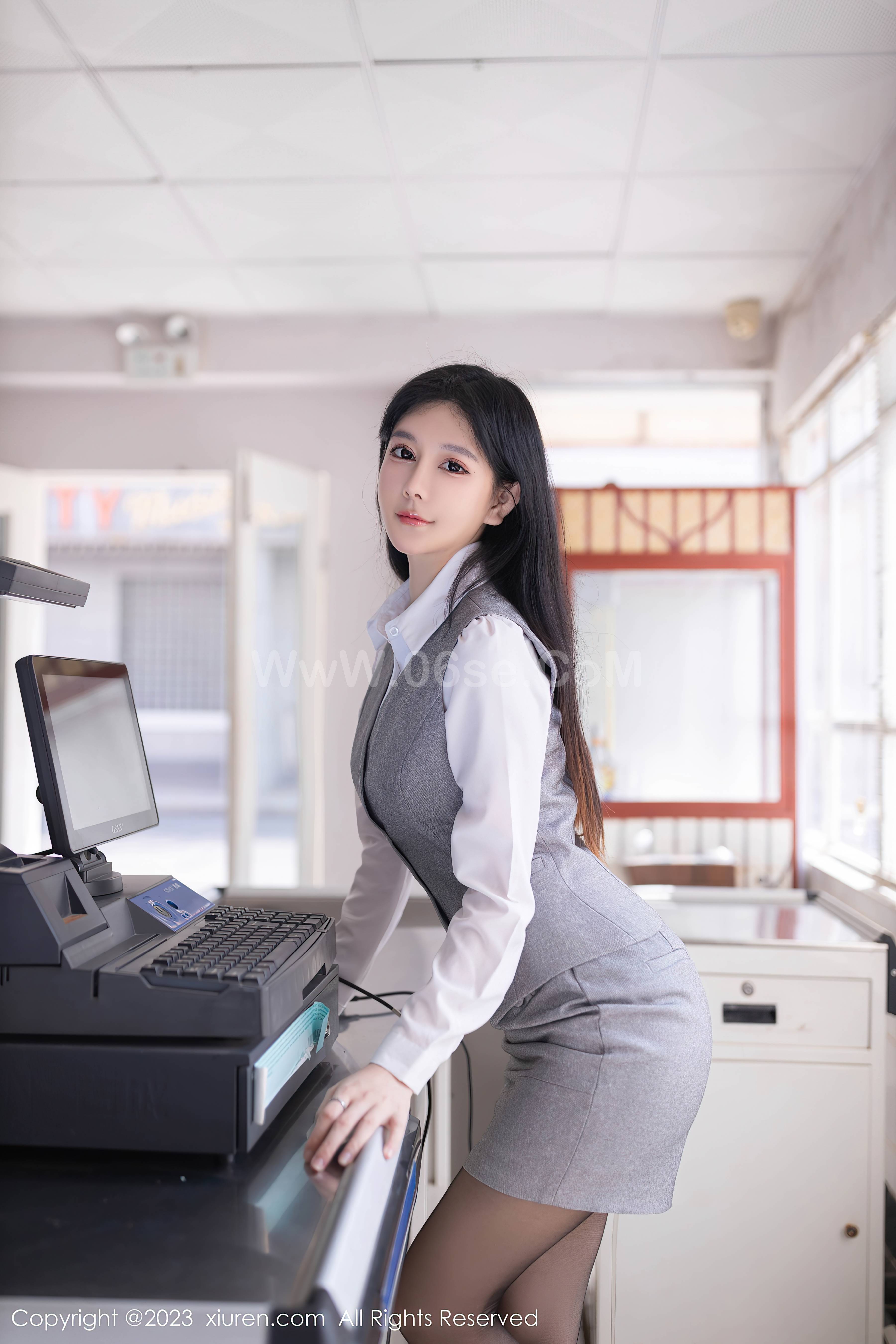图片[3]-[Xiuren秀人网]2023.11.17 NO.7684 幼幼[80+1P／699MB]-六色网