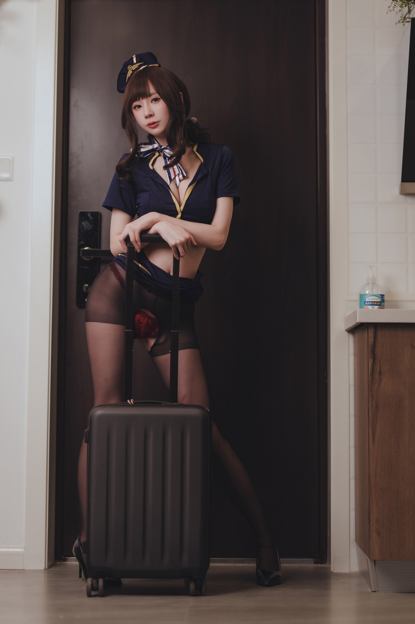 西园寺南歌写真 - 空姐 9