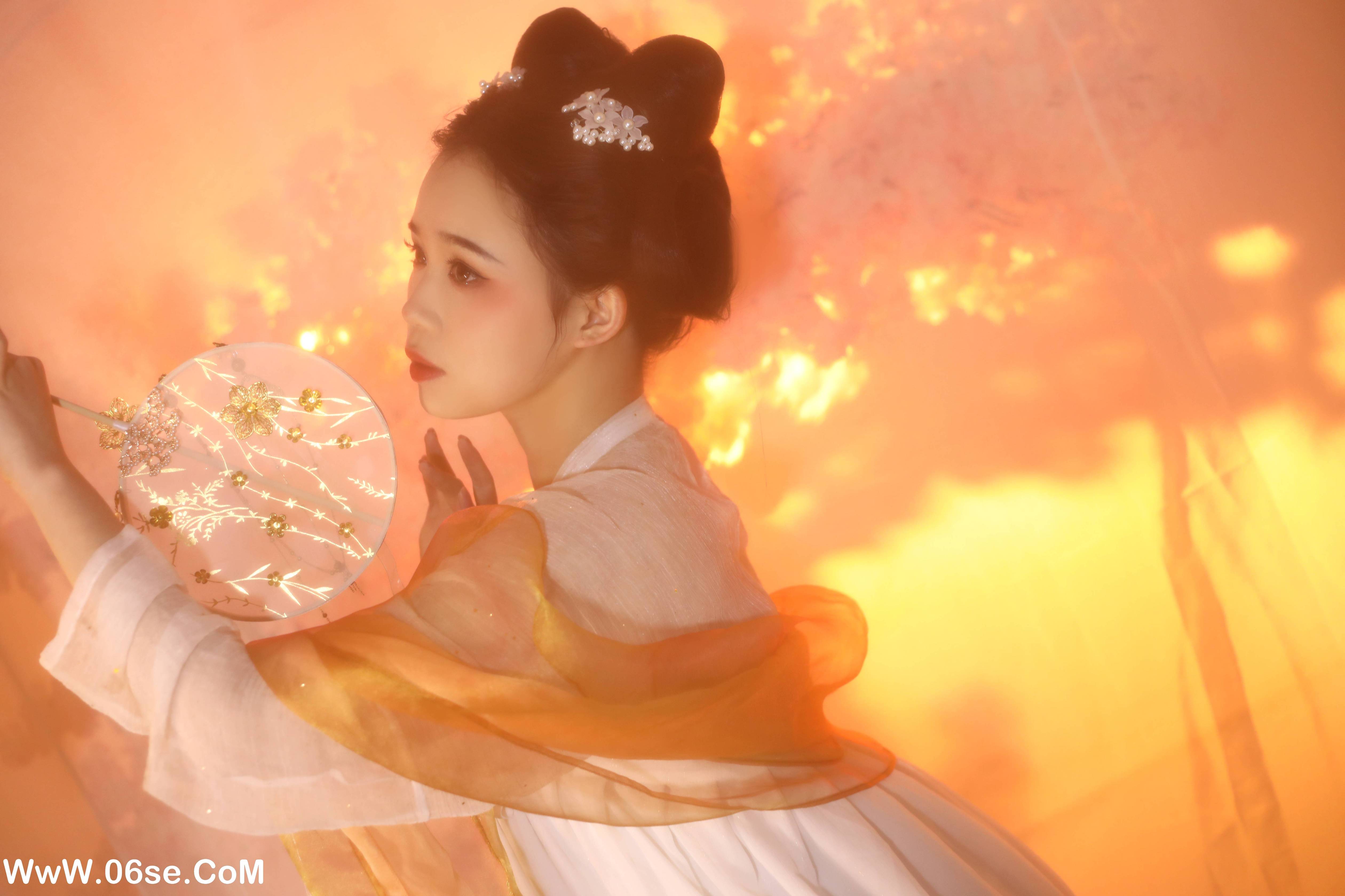 图片[27]-[YITUYU艺图语]2022.09.02 银睿姬 一只高高[31+1P／322MB]-六色网