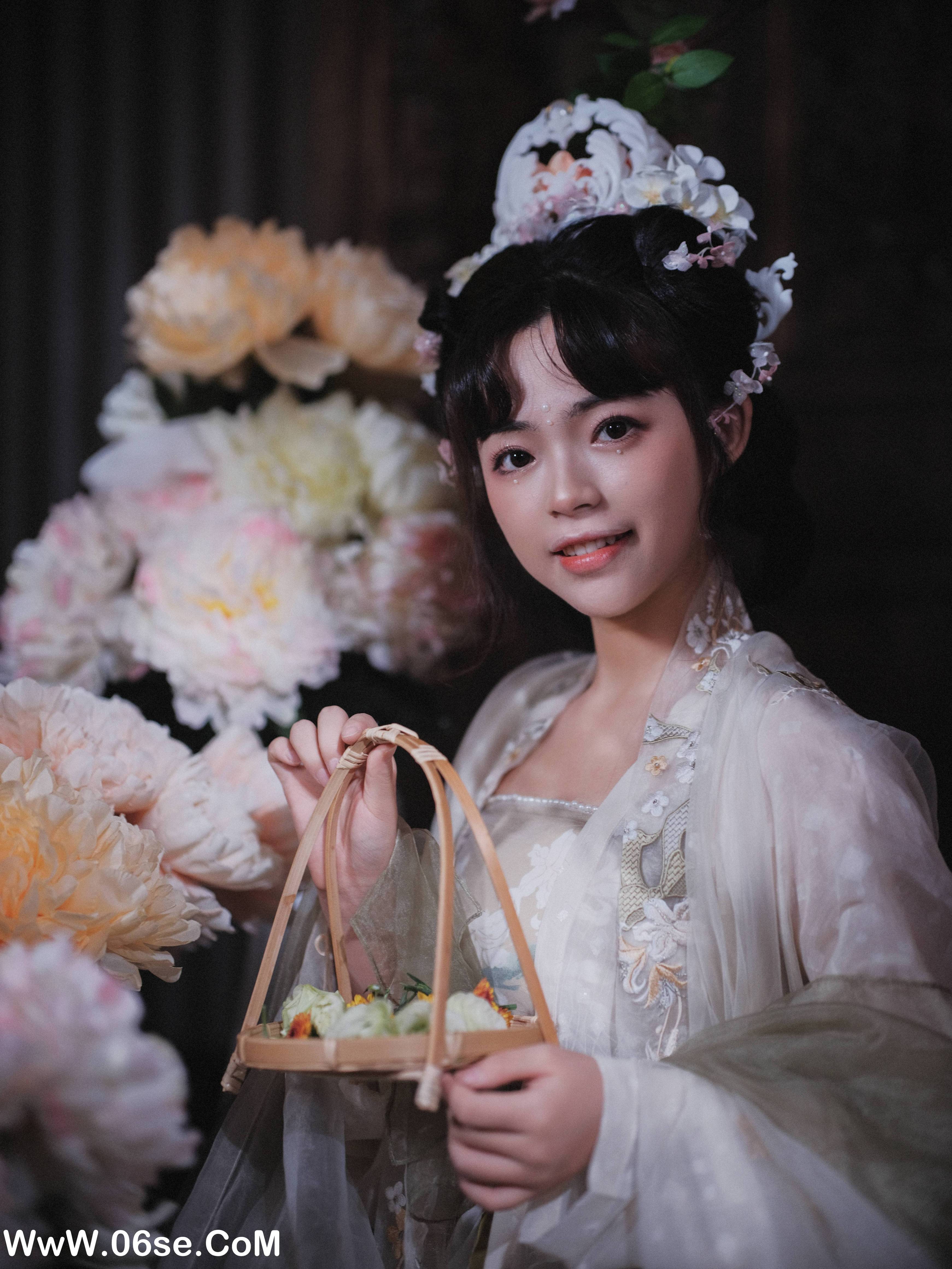 图片[8]-[YITUYU艺图语]2022.11.05 花神 芋圆圆鹅[47+1P／716MB]-六色网