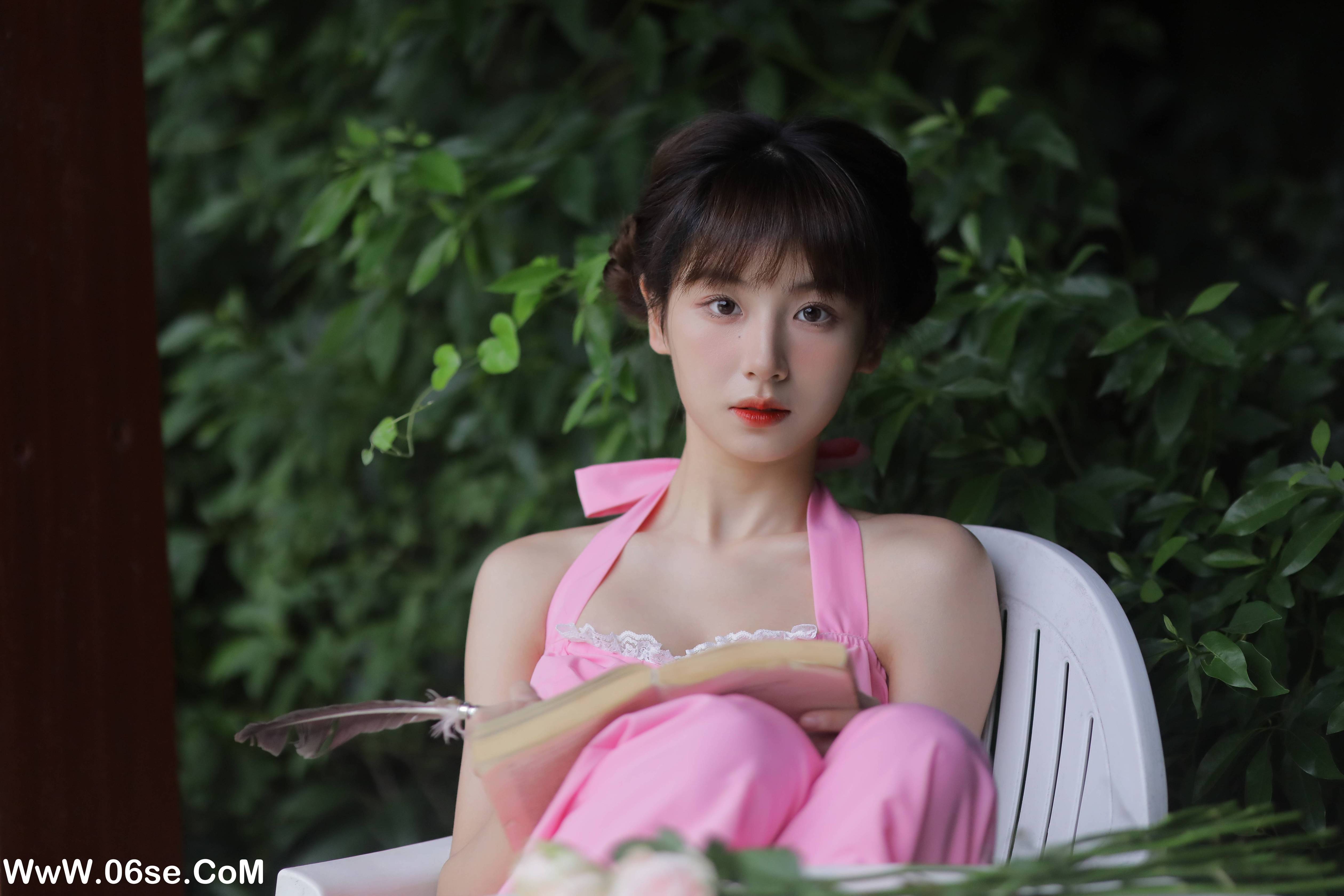 图片[27]-[YITUYU艺图语]2022.11.21 粉色背带裤 顾林x[31+1P／356MB]-六色网