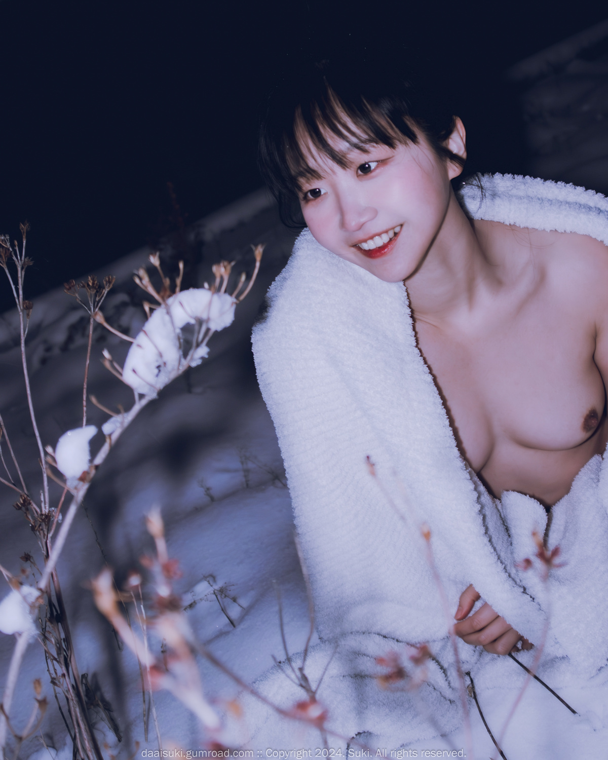 Suki 숙희, Photobook “Snowy Night” Set.01 19