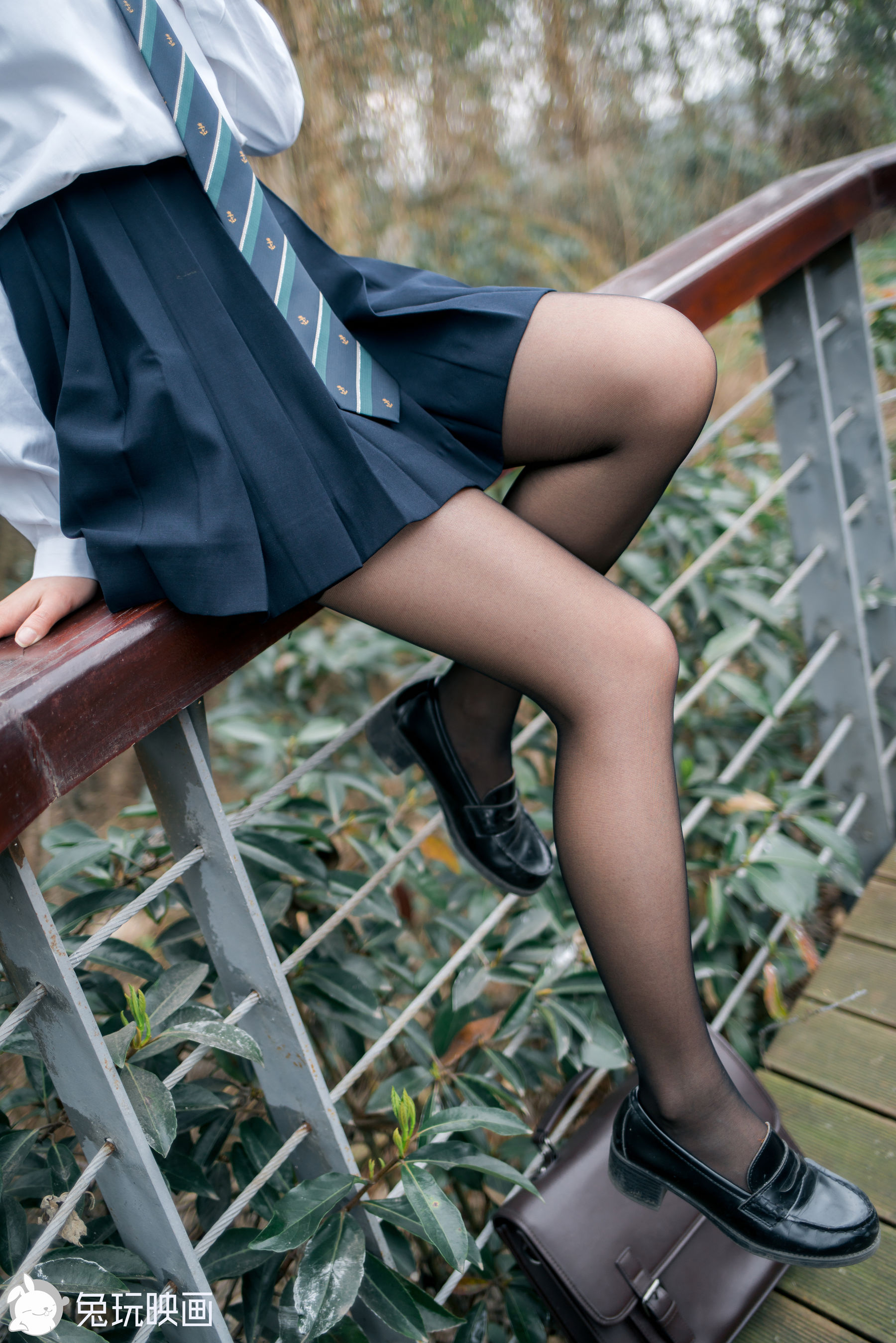 [兔玩映画]_-_黑丝制服少女-写真图集共37P 7