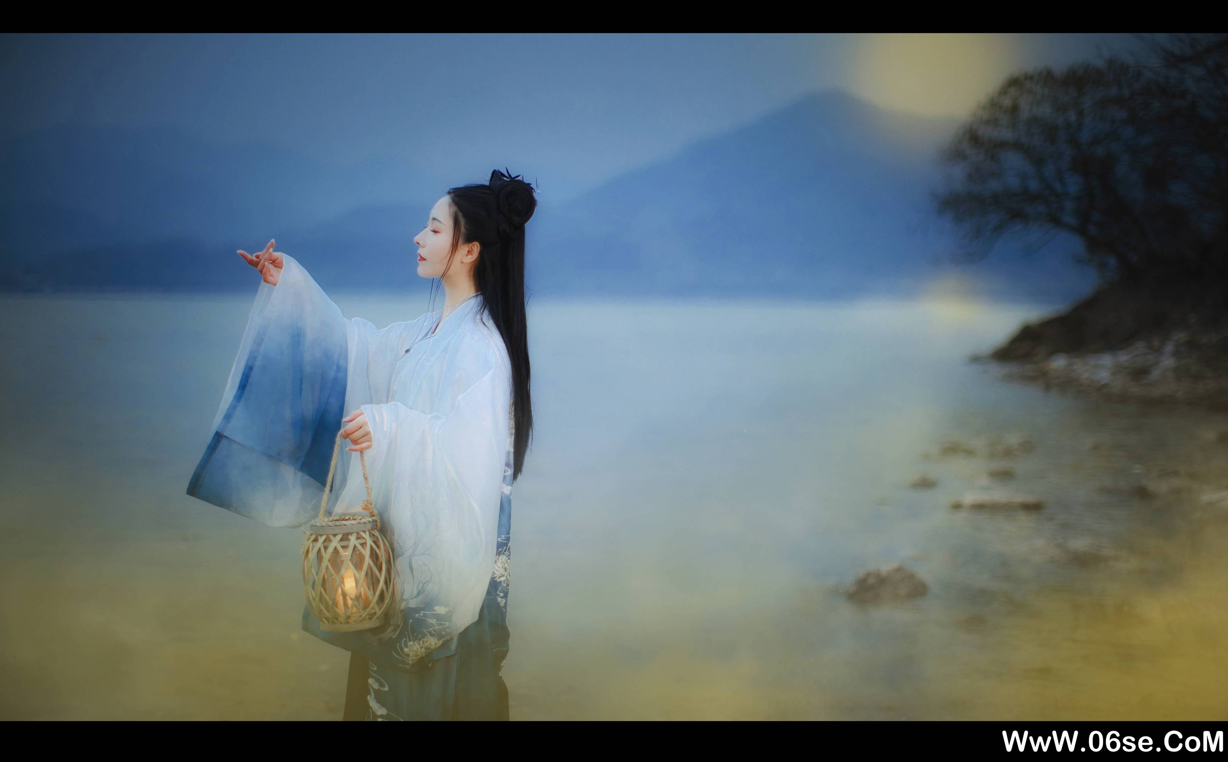 图片[16]-[YITUYU艺图语]2021.10.28 海底月 葵花花花儿[19+1P／93MB]-六色网