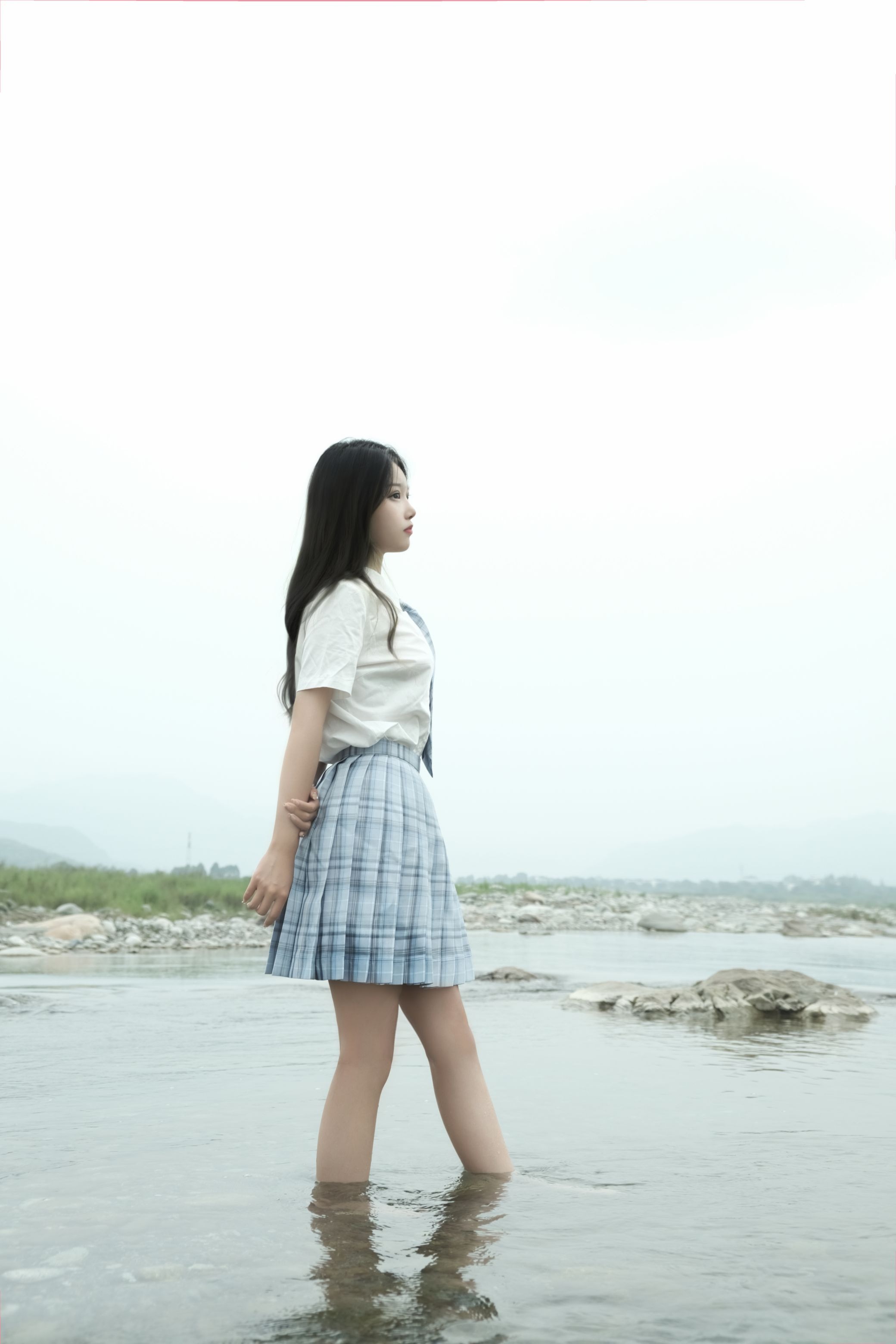 eloise软软 - 河边JK 34