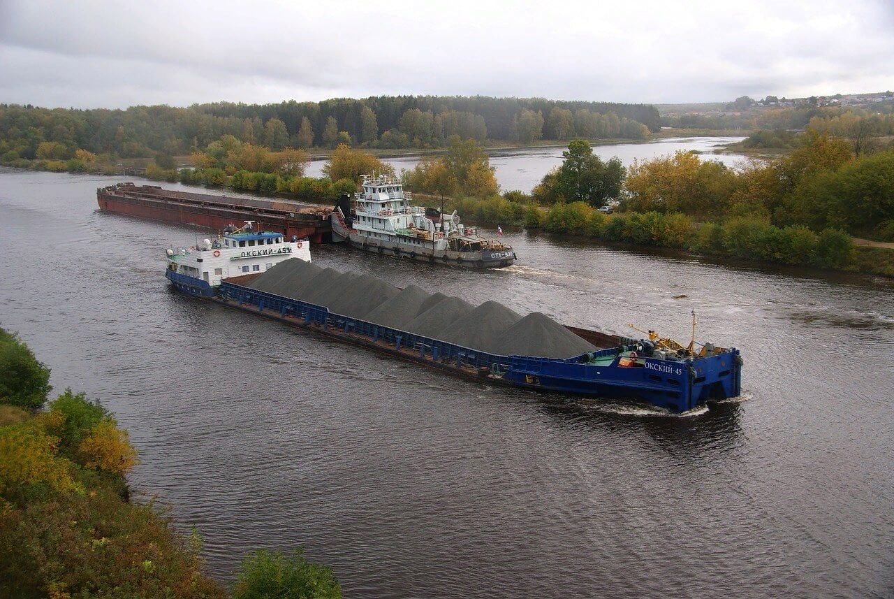 Транспорт обь. Волга судоходная река. Яуза судоходная река. Речной транспорт судоходные реки. Березина судоходная.