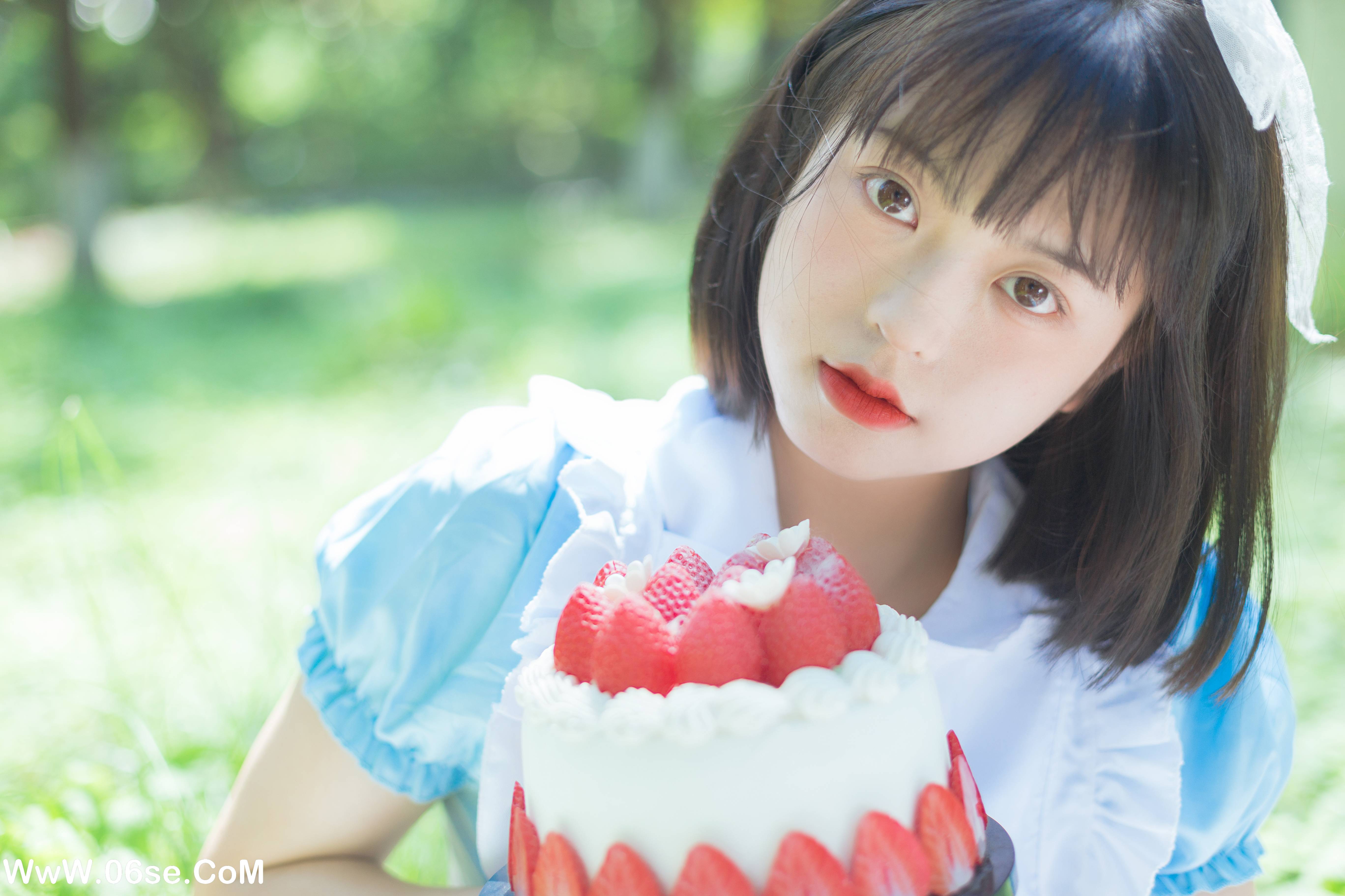 图片[14]-[YITUYU艺图语]2022.08.05 雏菊和草莓 哈吉麻花[31+1P／260MB]-六色网