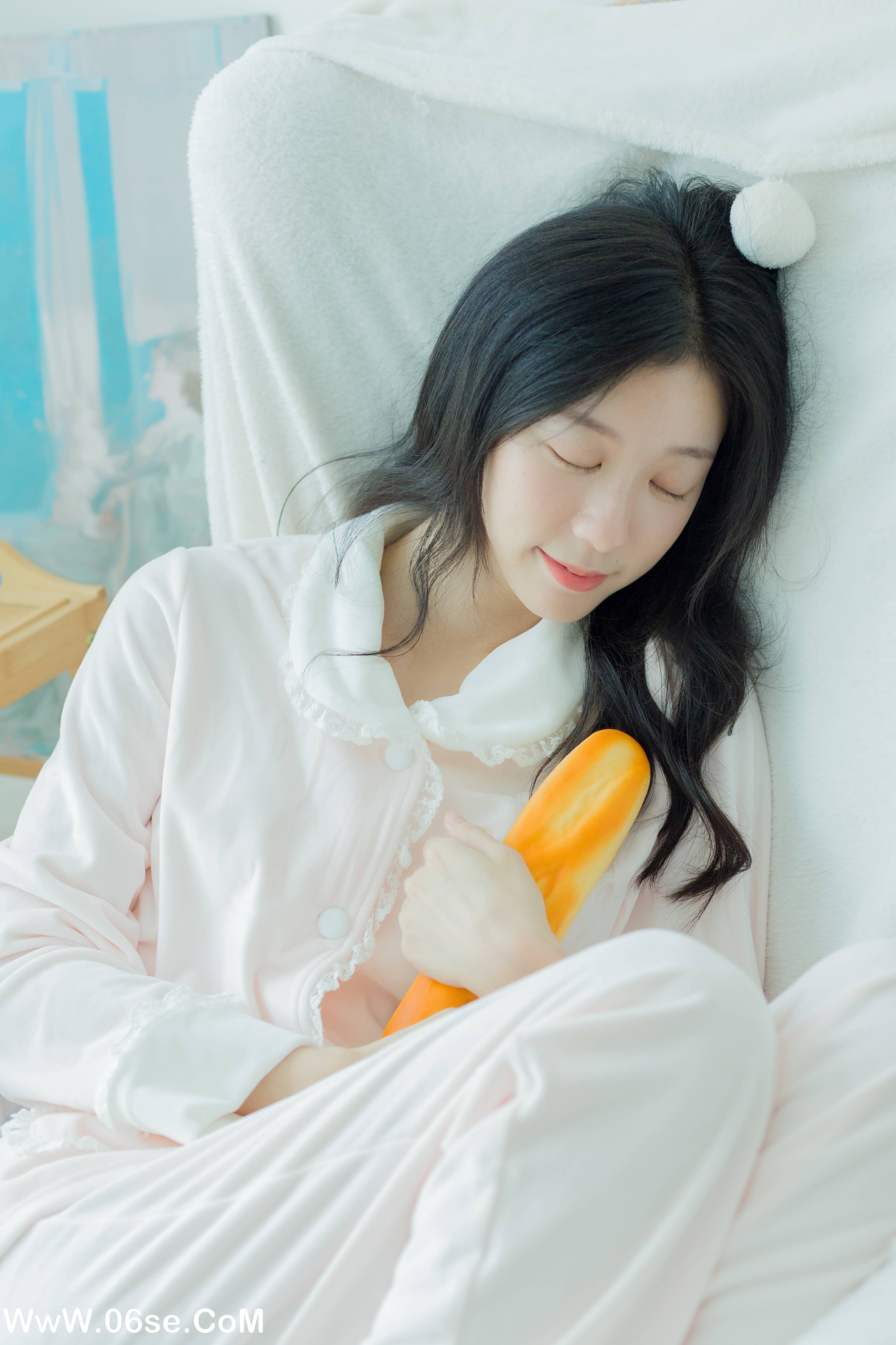 图片[23]-[YITUYU艺图语]2022.11.11 降温日记 饲猫少女-[29+1P／245MB]-六色网