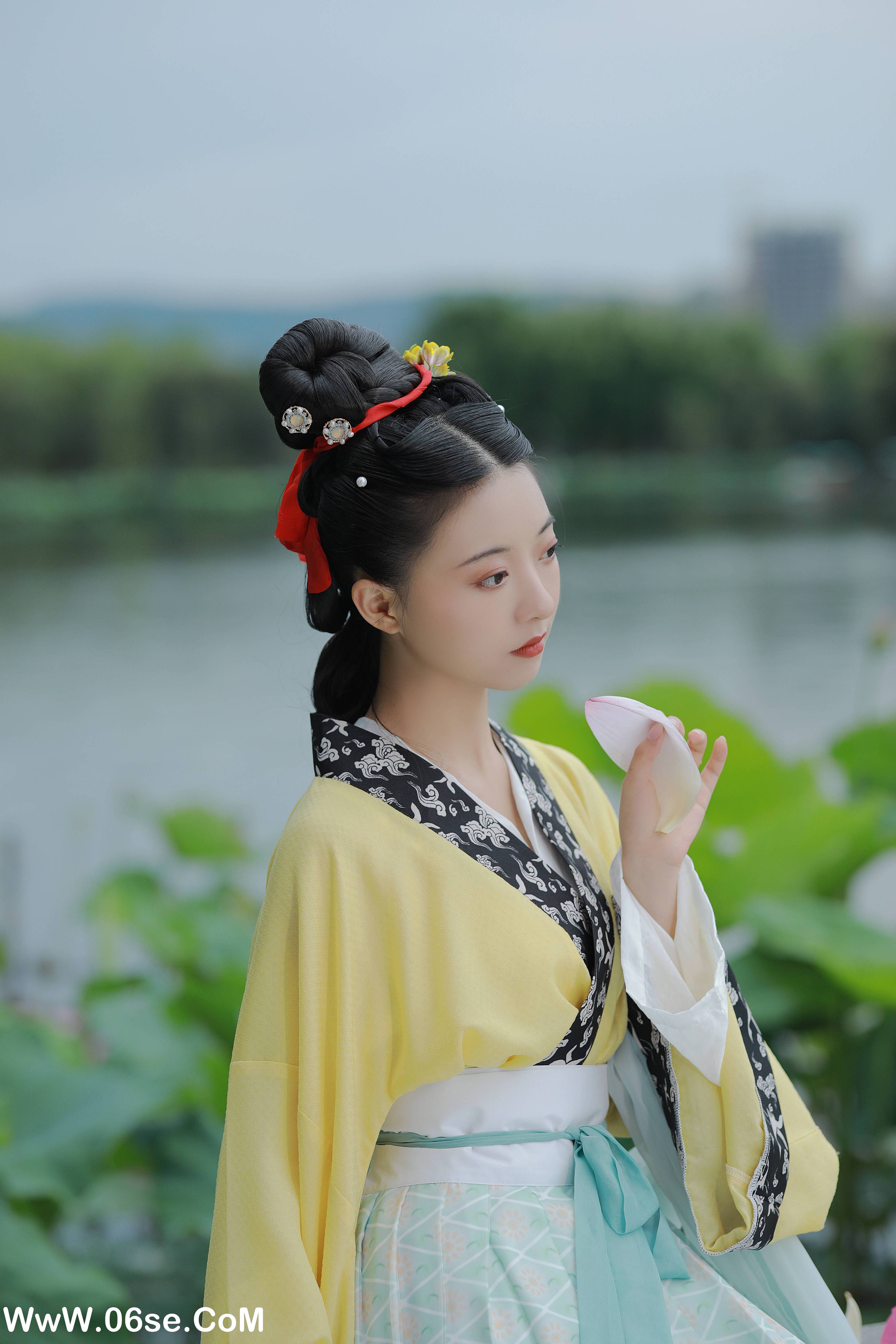 图片[23]-[YITUYU艺图语]2022.08.09 半夏 YunFleur[32+1P／640MB]-六色网