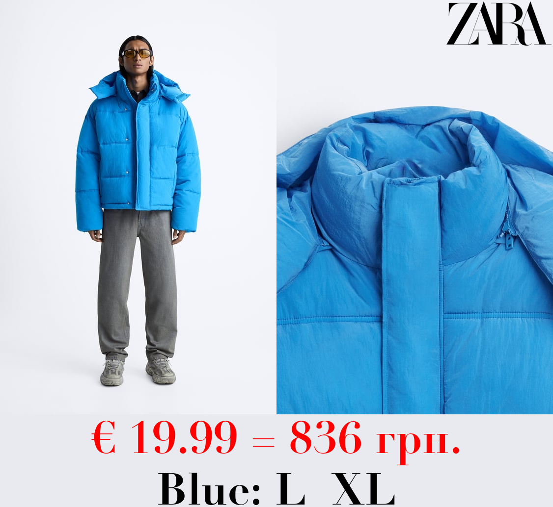 JACKET WITH DETACHABLE HOOD