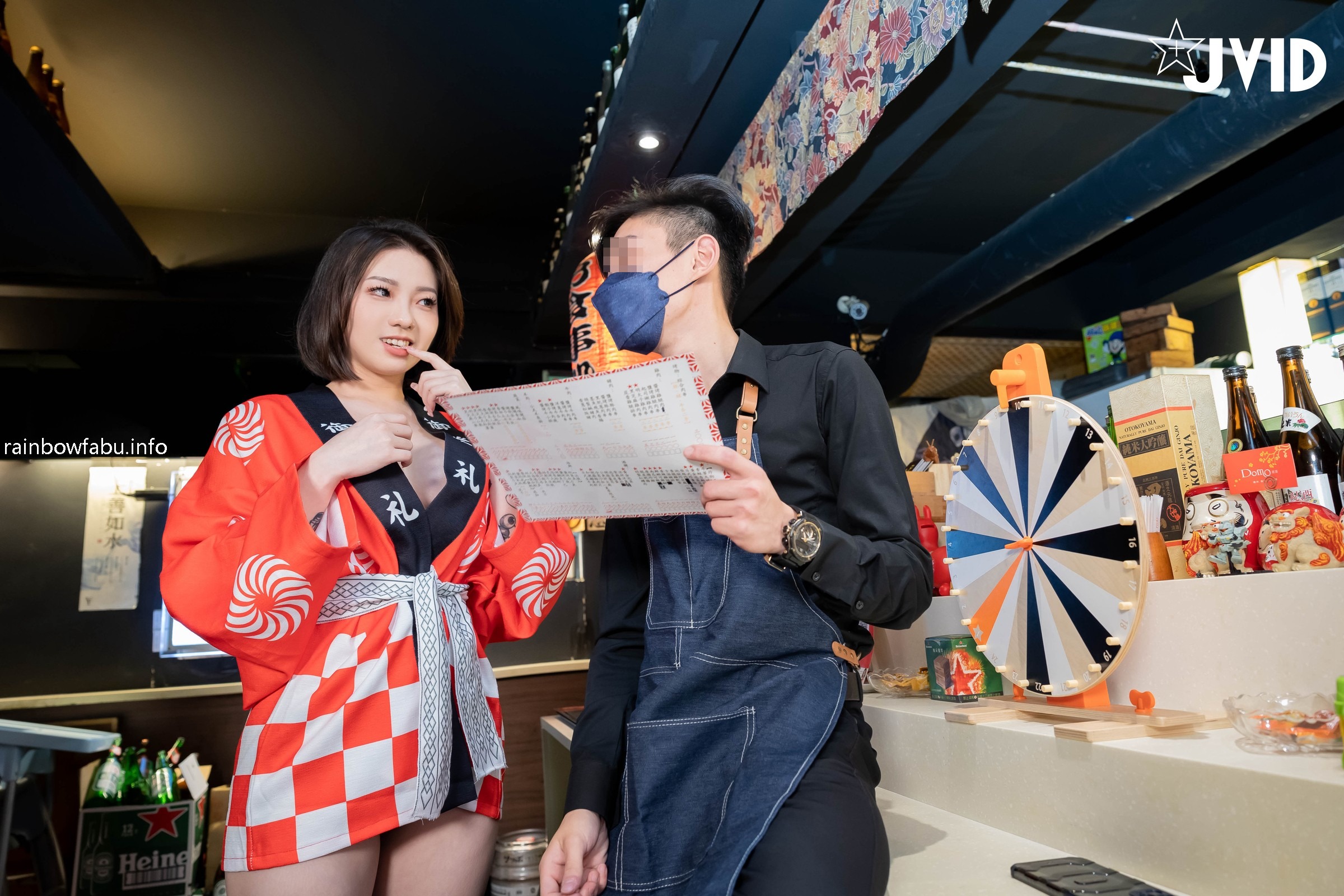 雅婕+婕咪情侣交换4P【男友生日招待却成为淫乱的开始 只要忍耐不射就免费招待】 113