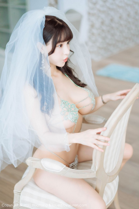 [Image: 82b77c2a72cd3ec2d271a.jpg]