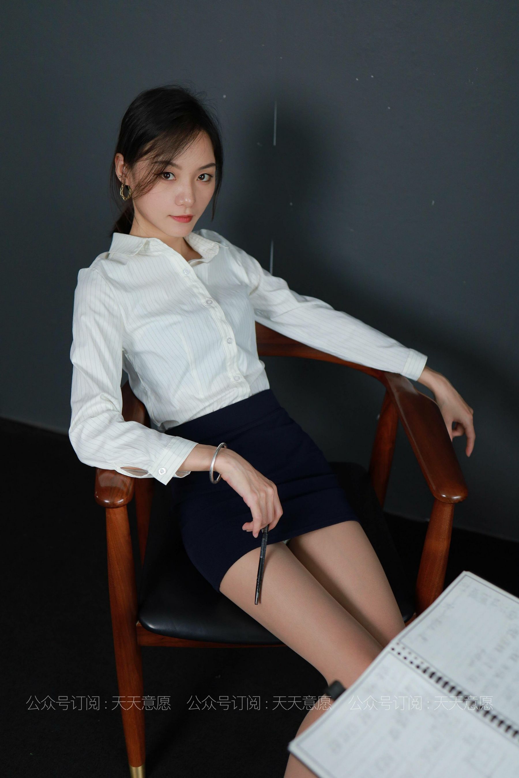 [IESS异思趣向]_模特：小六《火辣女秘书》-写真图集共82P 4