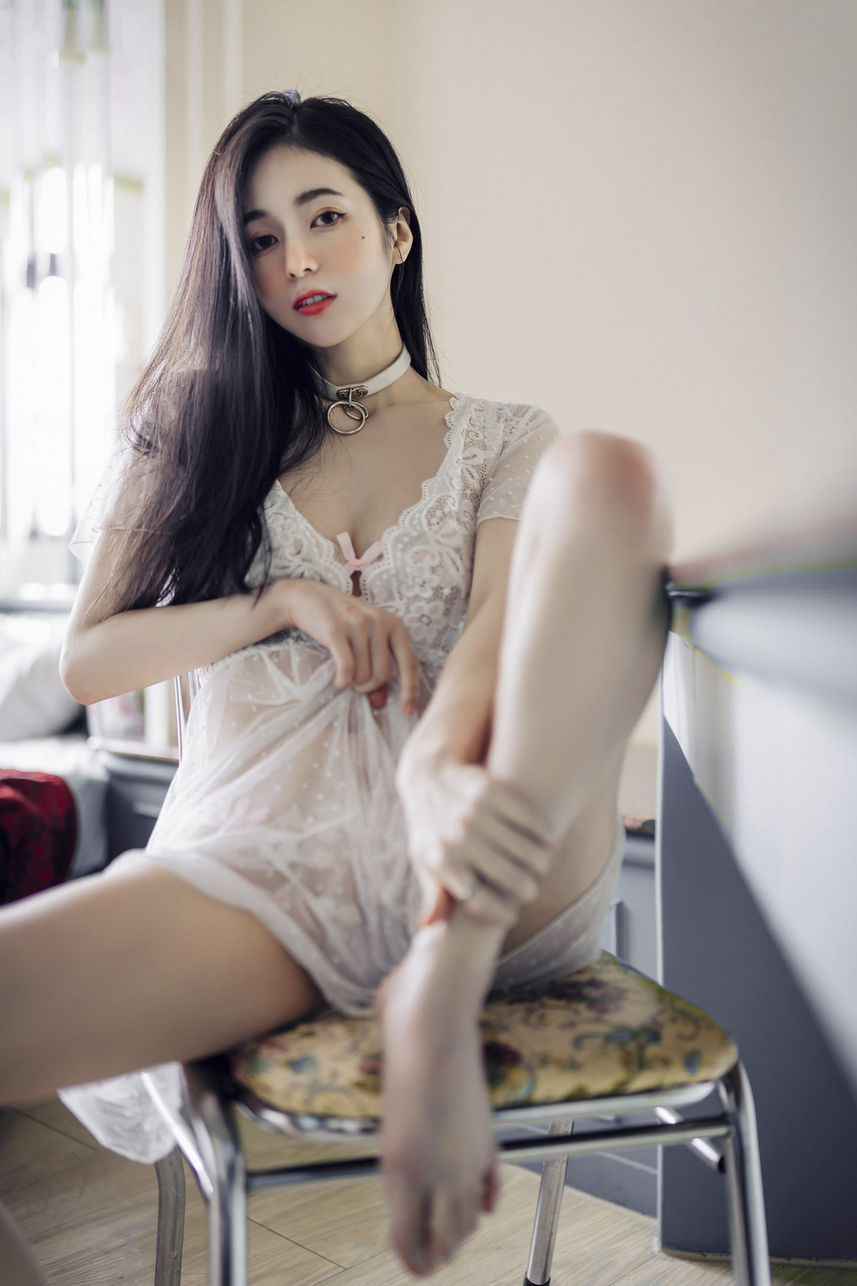 仙仙辰久違單人寫真?誠意超豐富寫真，全裸拍攝加六套服裝，爆炸性感女友系辰辰 Vol.02 45