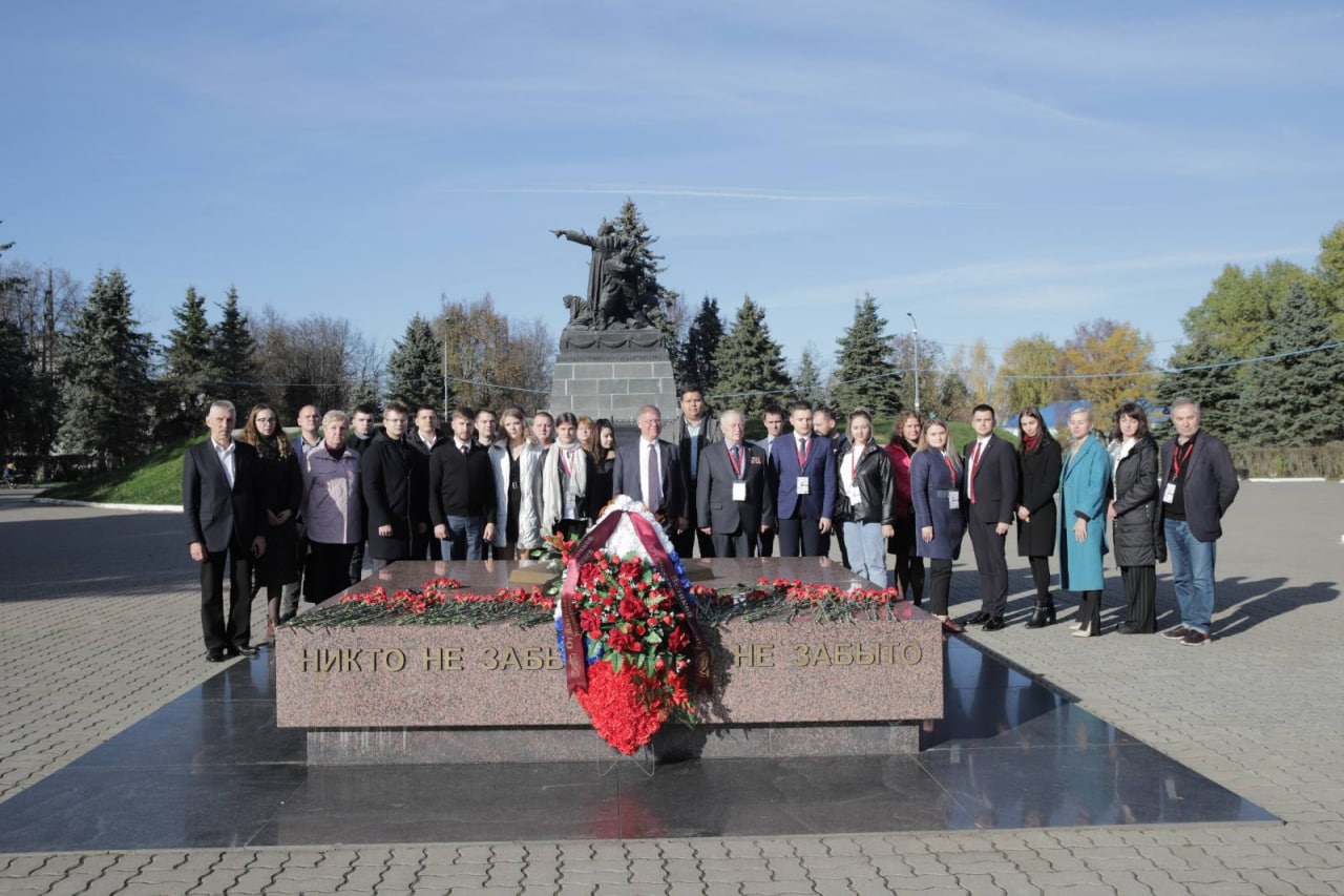 Памяти народного ополчения. Подвиг народного ополчения 1941. Памятники московским ополченцам 1941. Московское народное ополчение 1941. Ивановская область в годы Великой Отечественной войны.