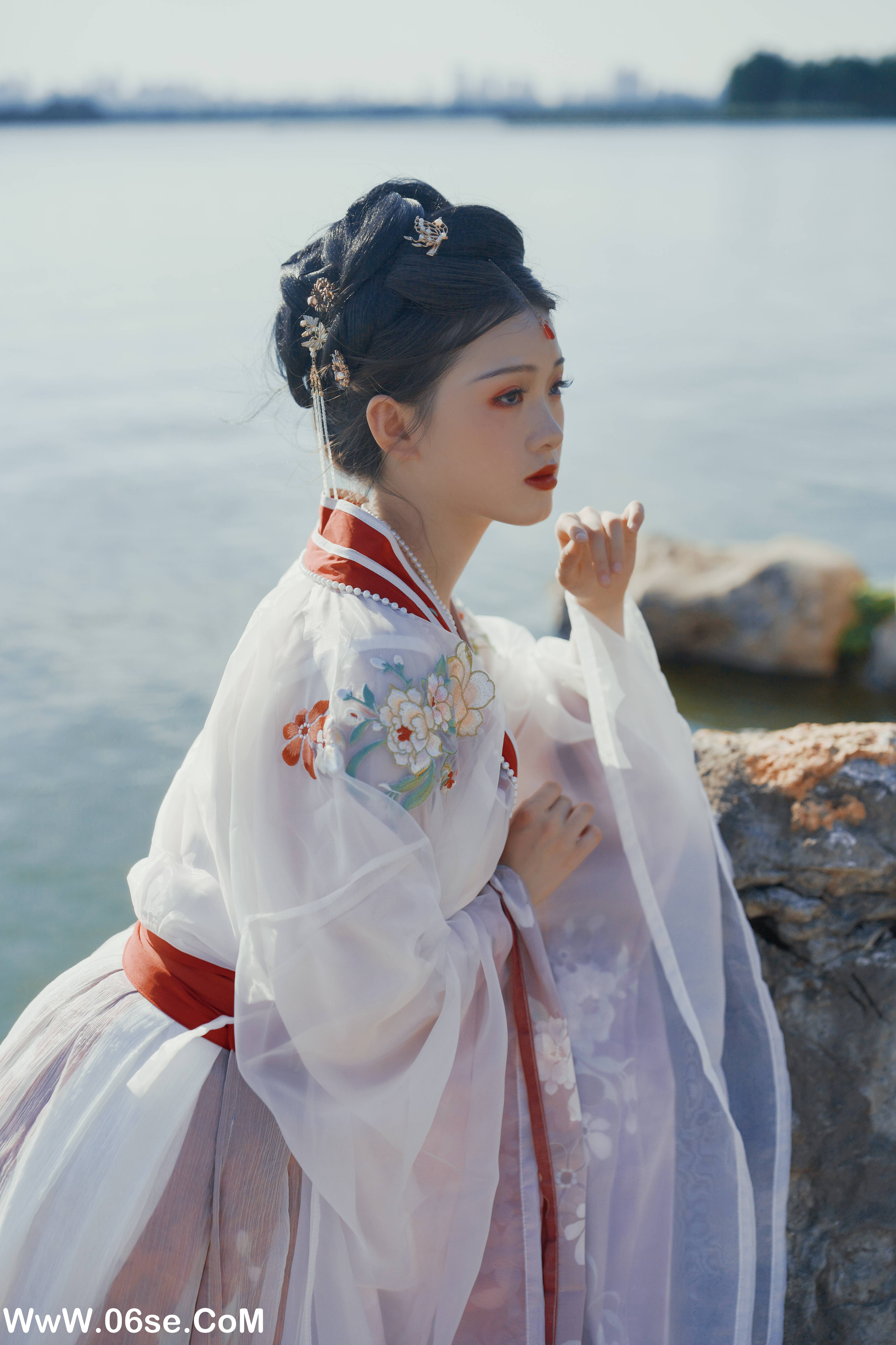 图片[21]-[YITUYU艺图语]2022.08.14 总有人间一两风 悦璃[23+1P／334MB]-六色网