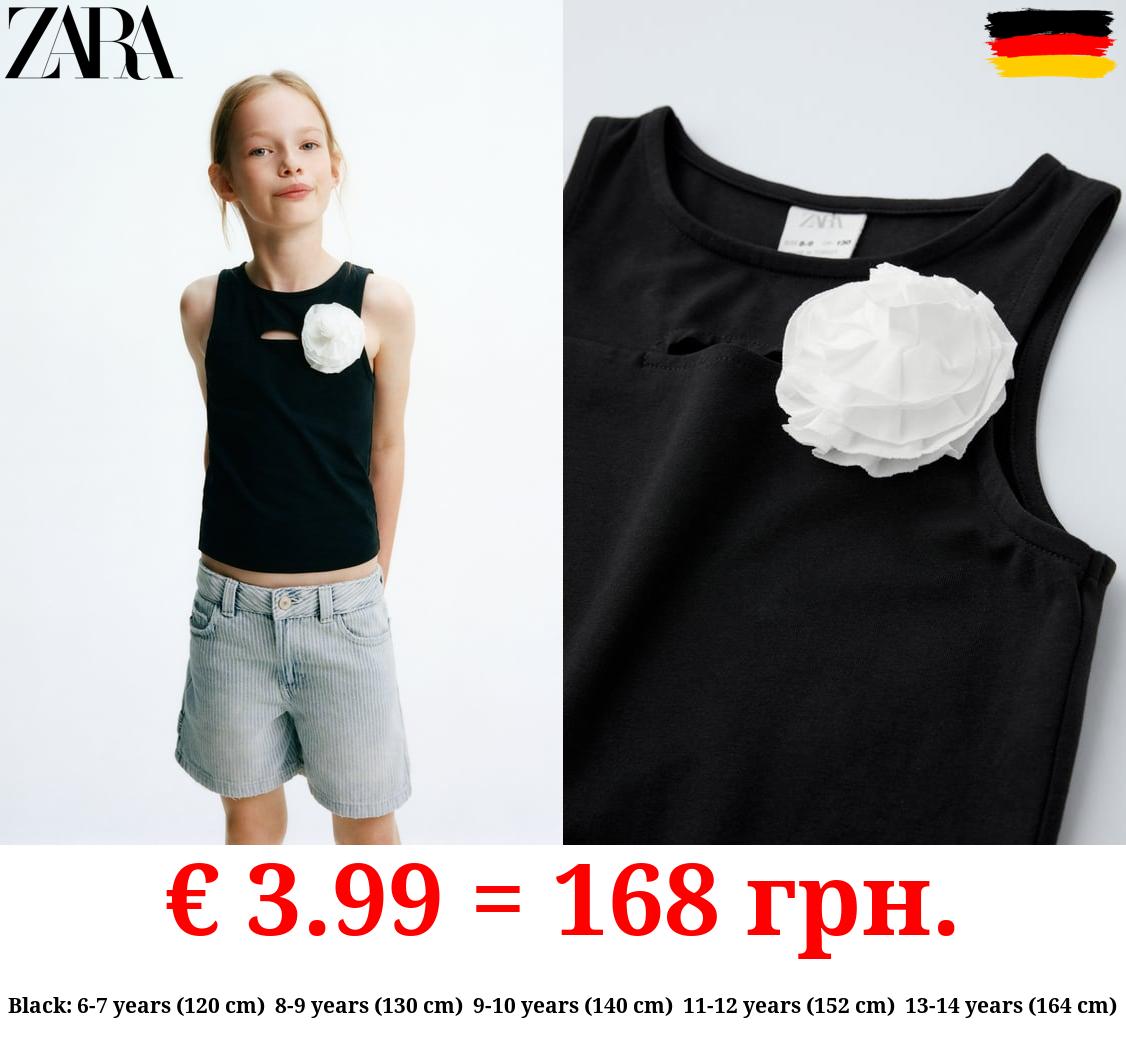 CUT-OUT FLOWER T-SHIRT