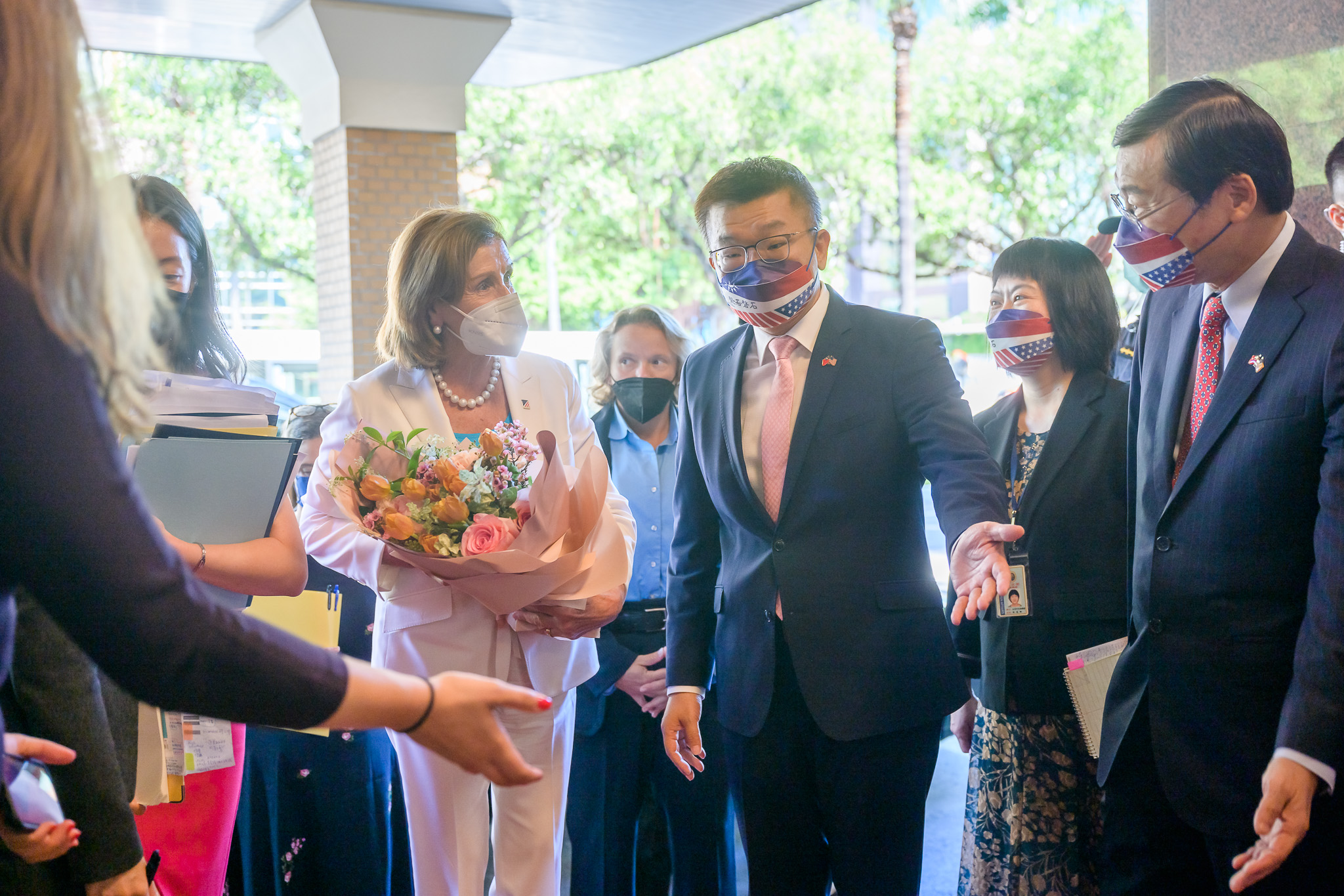 https://telegra.ph/file/8613a7e00ea75139984b7.jpg