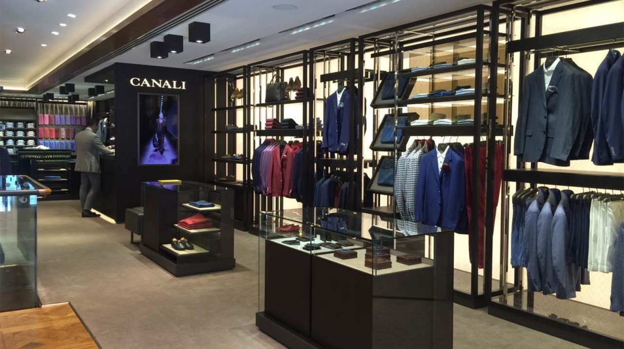 22 boutique 22. Canali бутик продавец. Canali Boutique Tashkent. Edib Parpum макси бутик.