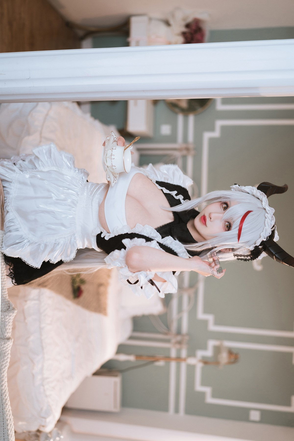 Cosplay rioko凉凉子 妄想航线 港区的龙女仆 24