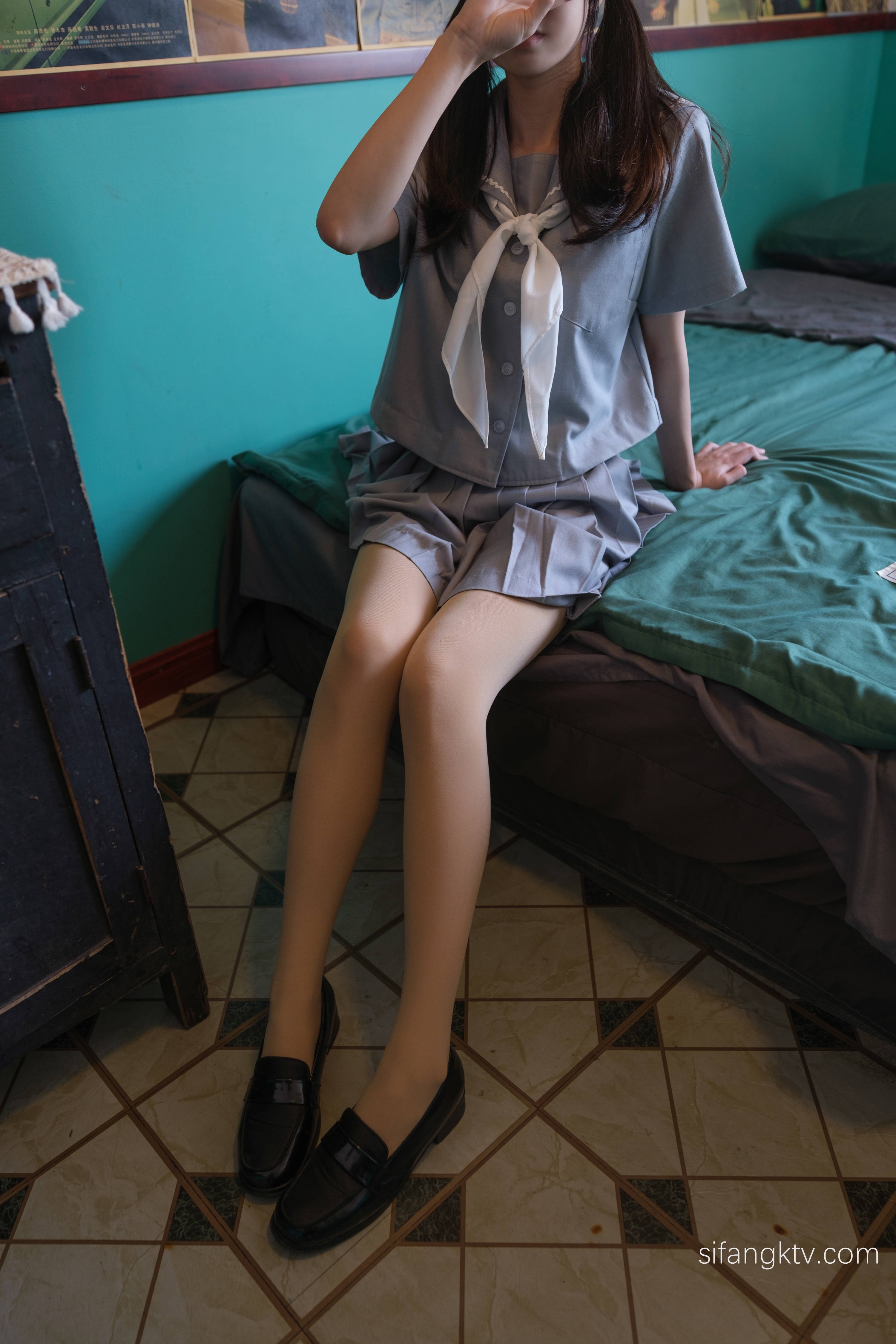 森萝财团   雏菊 JK制服丝袜写真 1