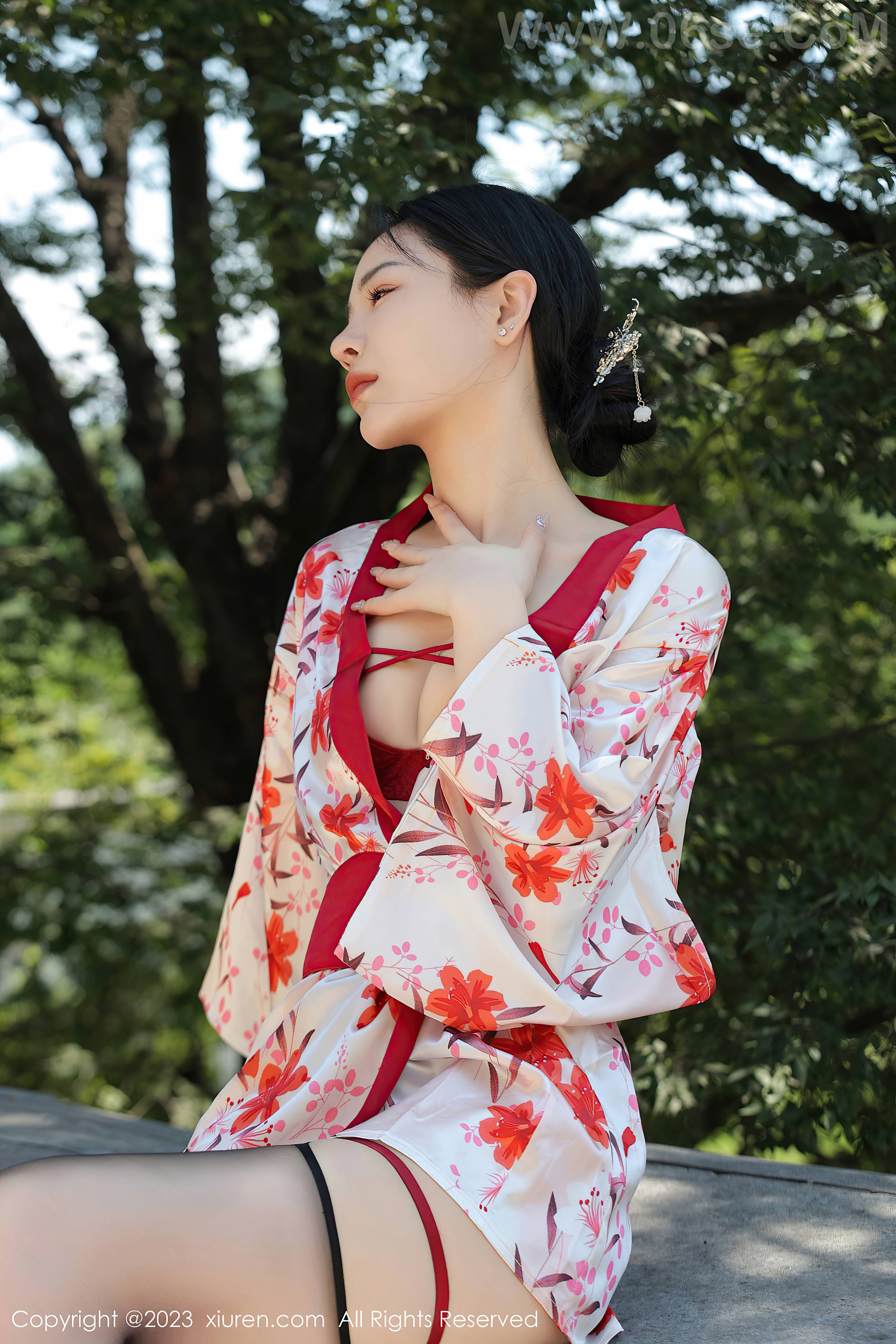 图片[2]-[Xiuren秀人网]2023.08.03 NO.7177 米粒子[50+1P／476MB]-六色网