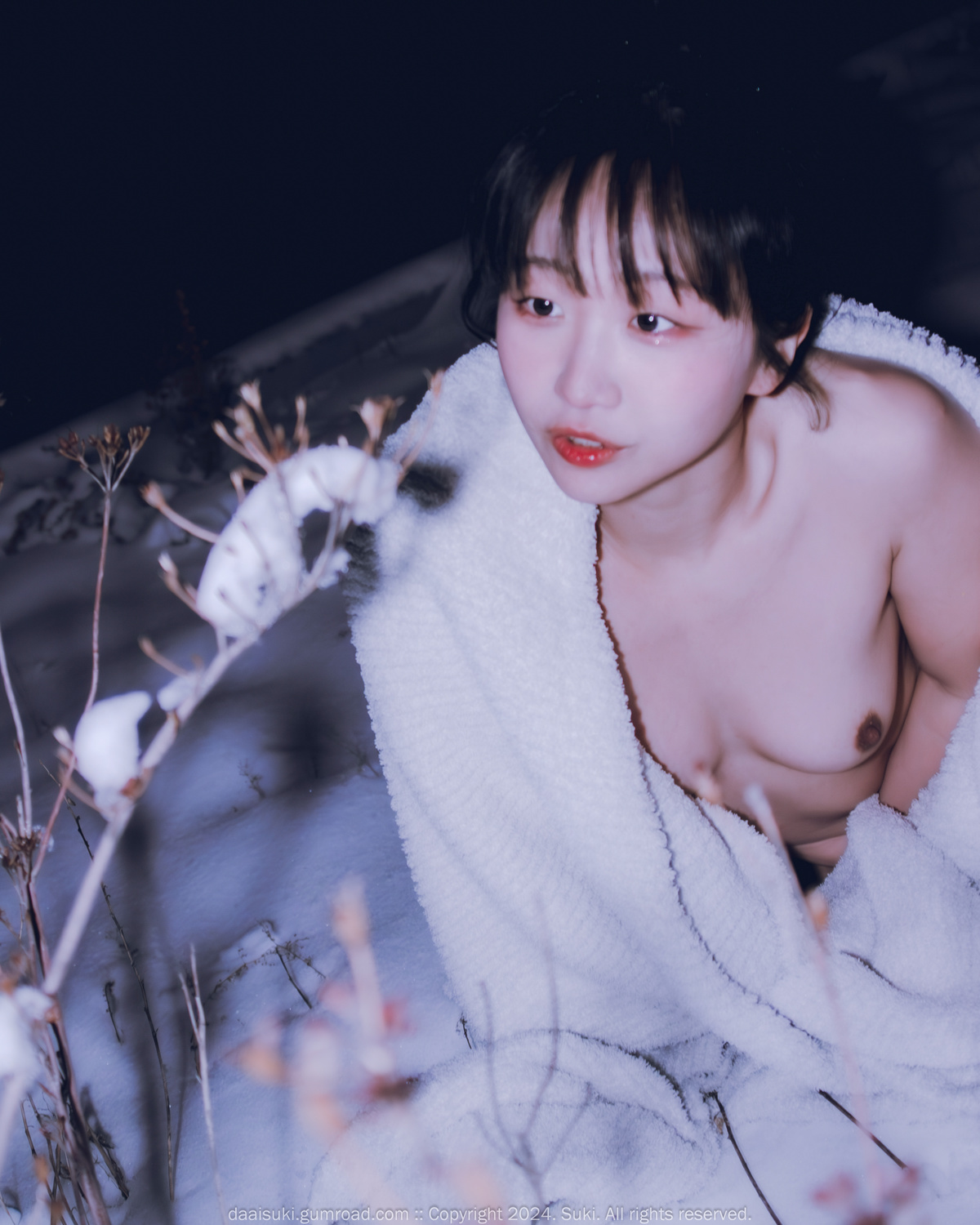 Suki 숙희, Photobook “Snowy Night” Set.01 20