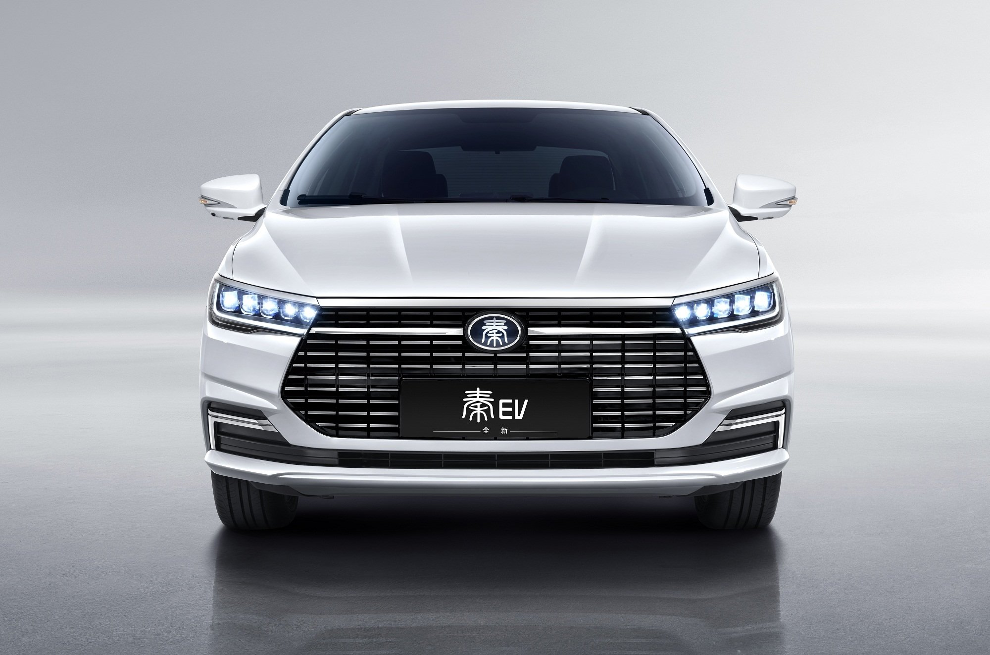 Китайский автопроизводитель byd Китайский автопроизводитель byd
