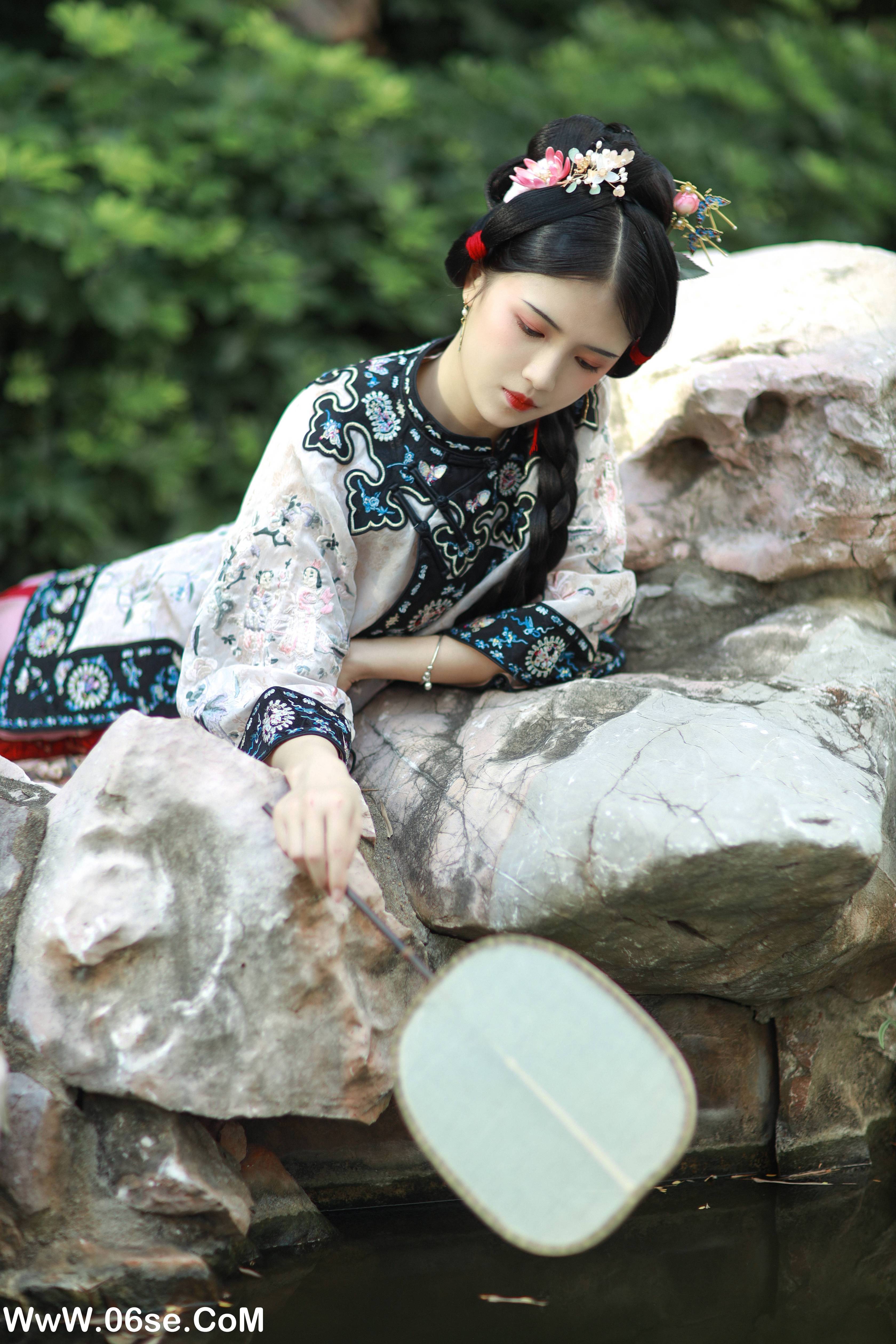 图片[26]-[YITUYU艺图语]2022.10.03 清汉女 _喵喵家的小鱼干_[29+1P／424MB]-六色网