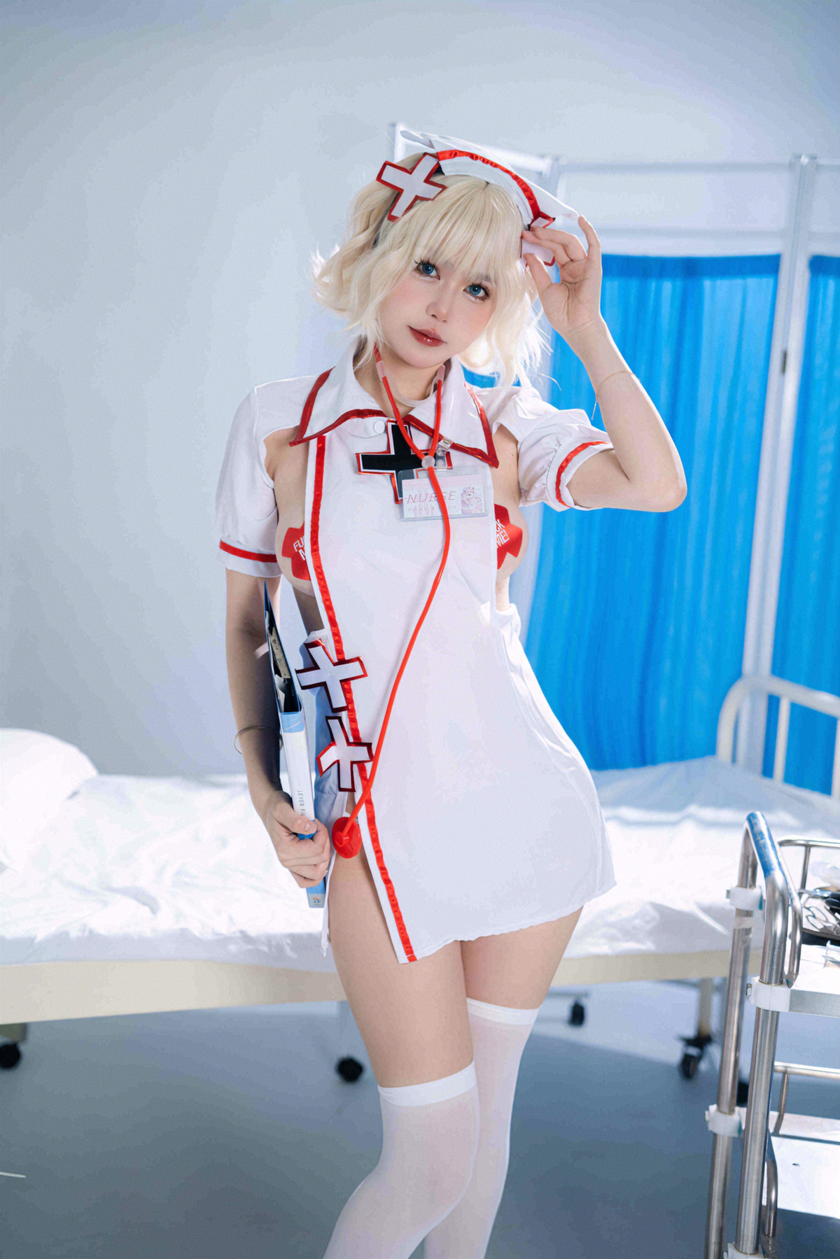 Cosplay Tina很妖孽呀 白色护士妹妹 2