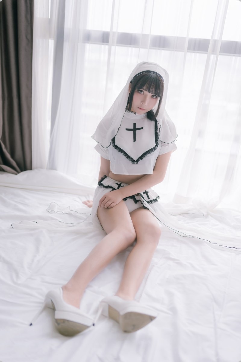 [Cos]抱走莫子 - 纯白修女[42P] 25
