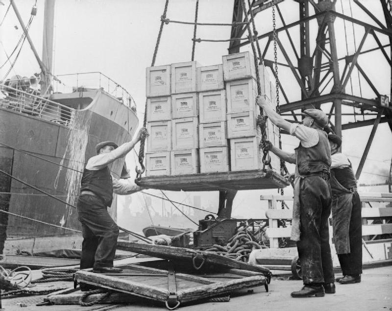 Скульптура портовый грузчик. Crane England 1940. Japanese Dock workers.