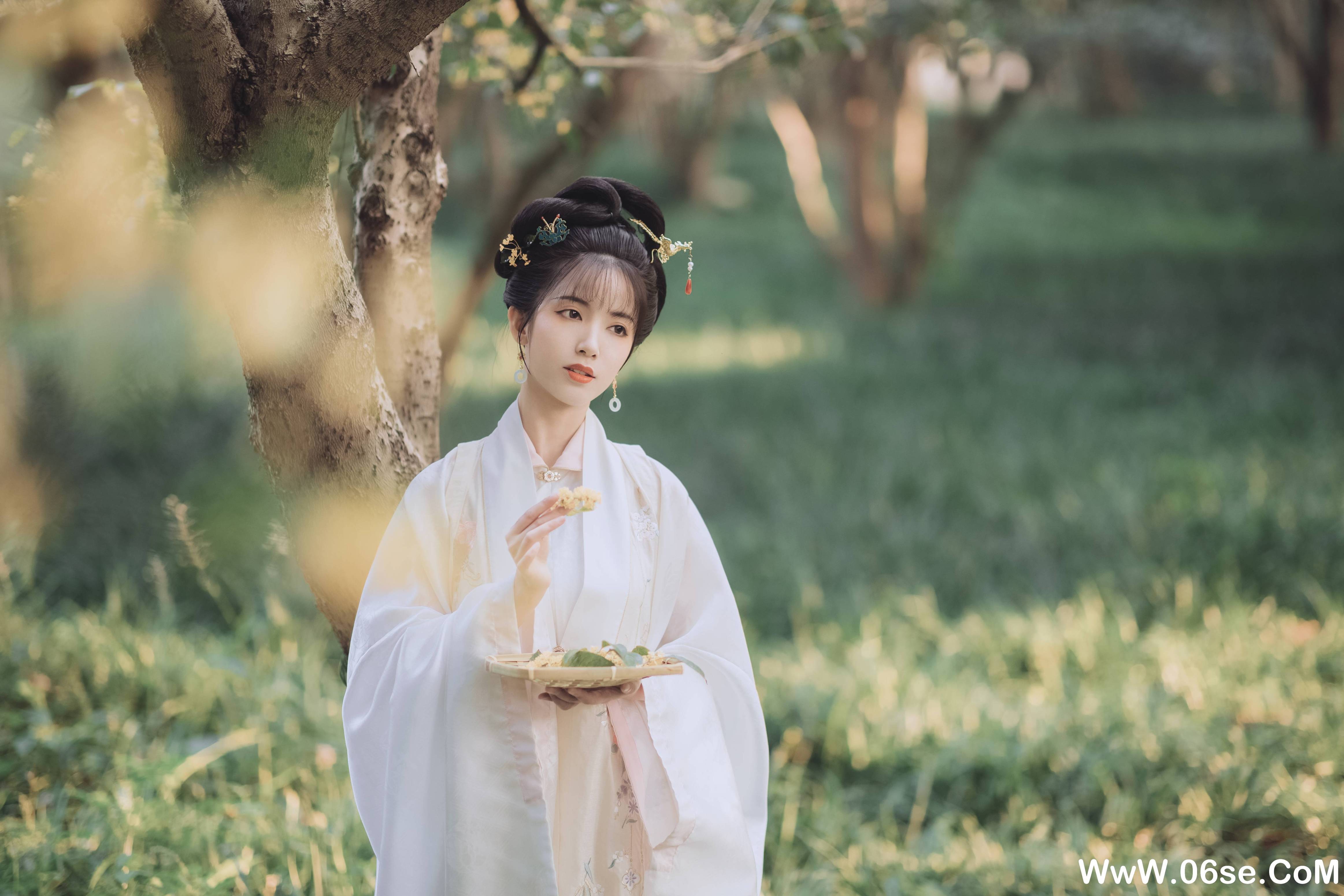 图片[30]-[YITUYU艺图语]2021.11.22 桂花酿 一只阿梦崽[35+1P／307MB]-六色网