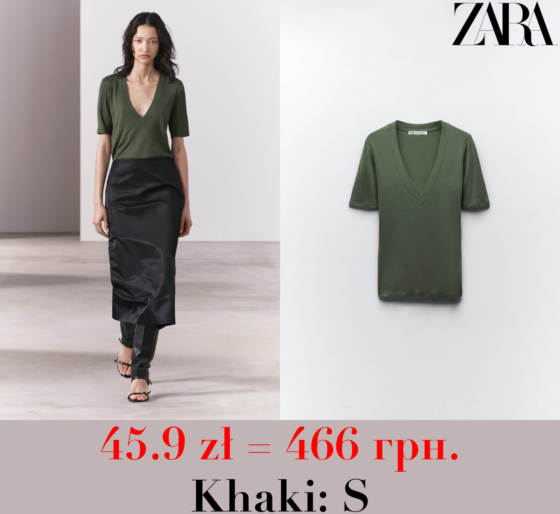 FLOWING V-NECK T-SHIRT