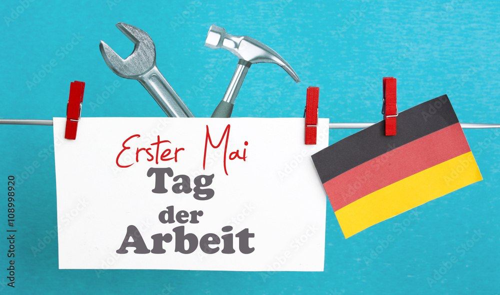 Das arbeit. Tag der Arbeit в Германии. Tag der Arbeit открытка. Знак tag der Arbeit. Значок tag der Arbeit 1935.