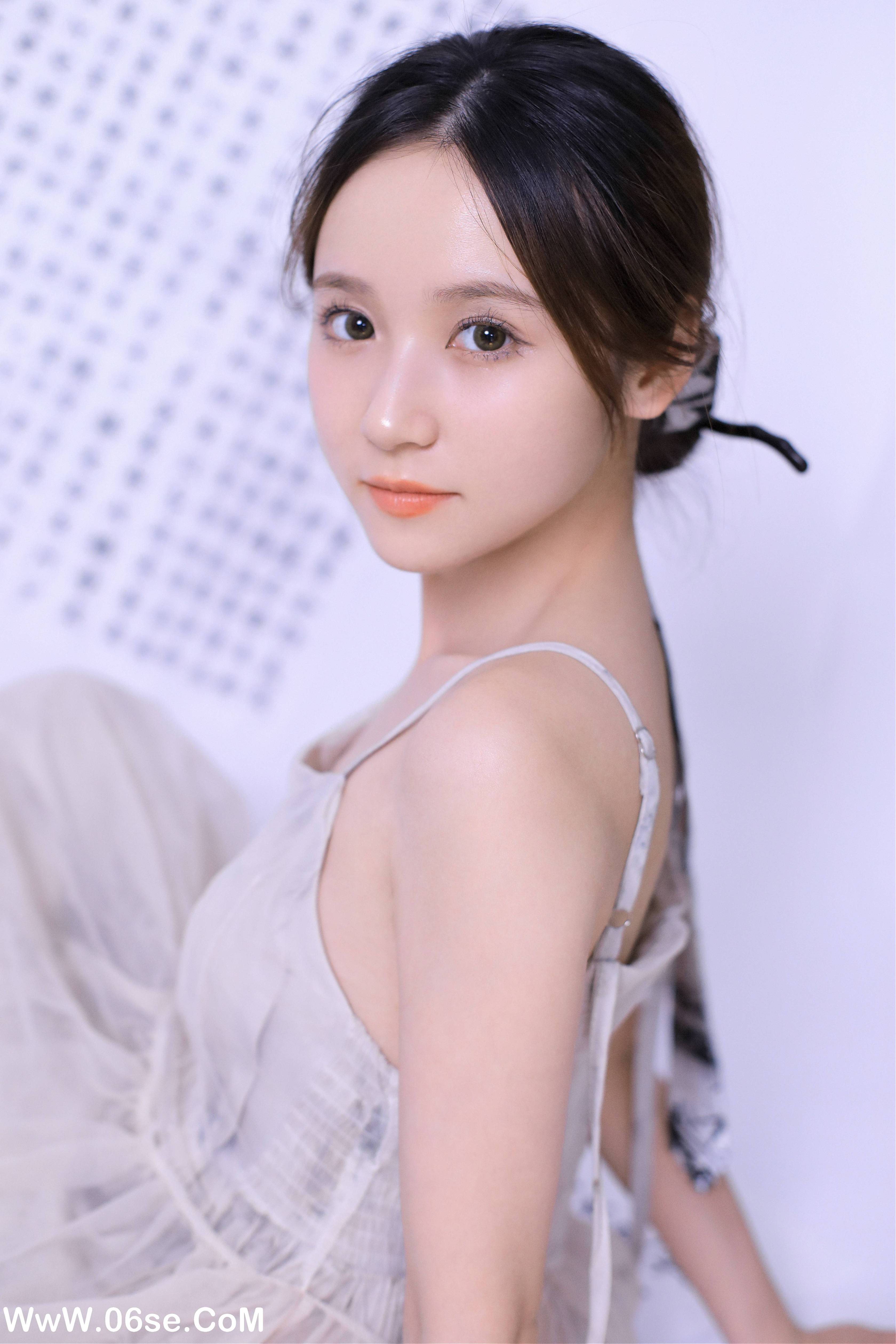 图片[18]-[YITUYU艺图语]2022.11.12 坐看闲庭听书语 不爱奶糖[25+1P／222MB]-六色网