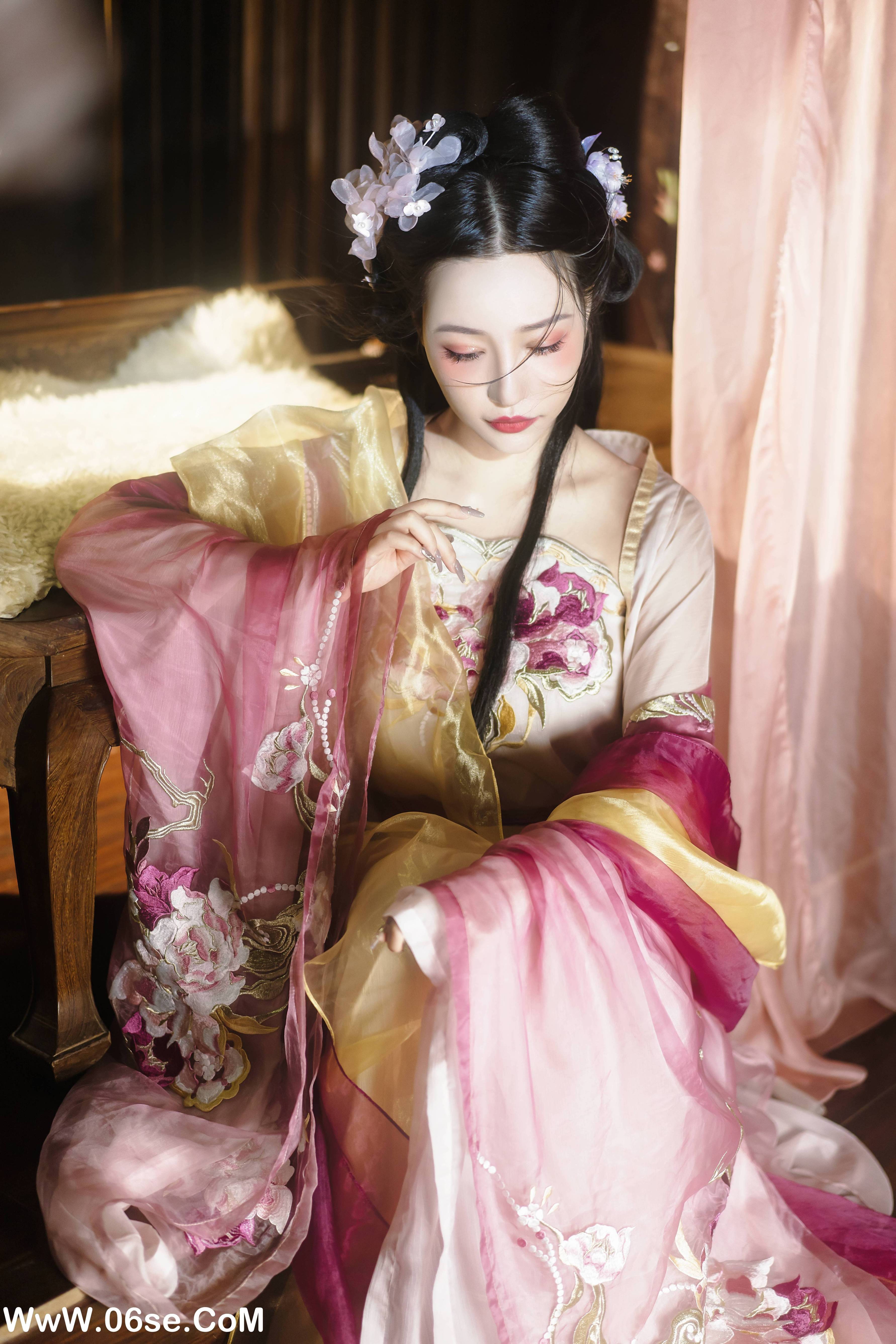 图片[16]-[YITUYU艺图语]2022.11.26 醉花酿 小田月嘉[26+1P／596MB]-六色网