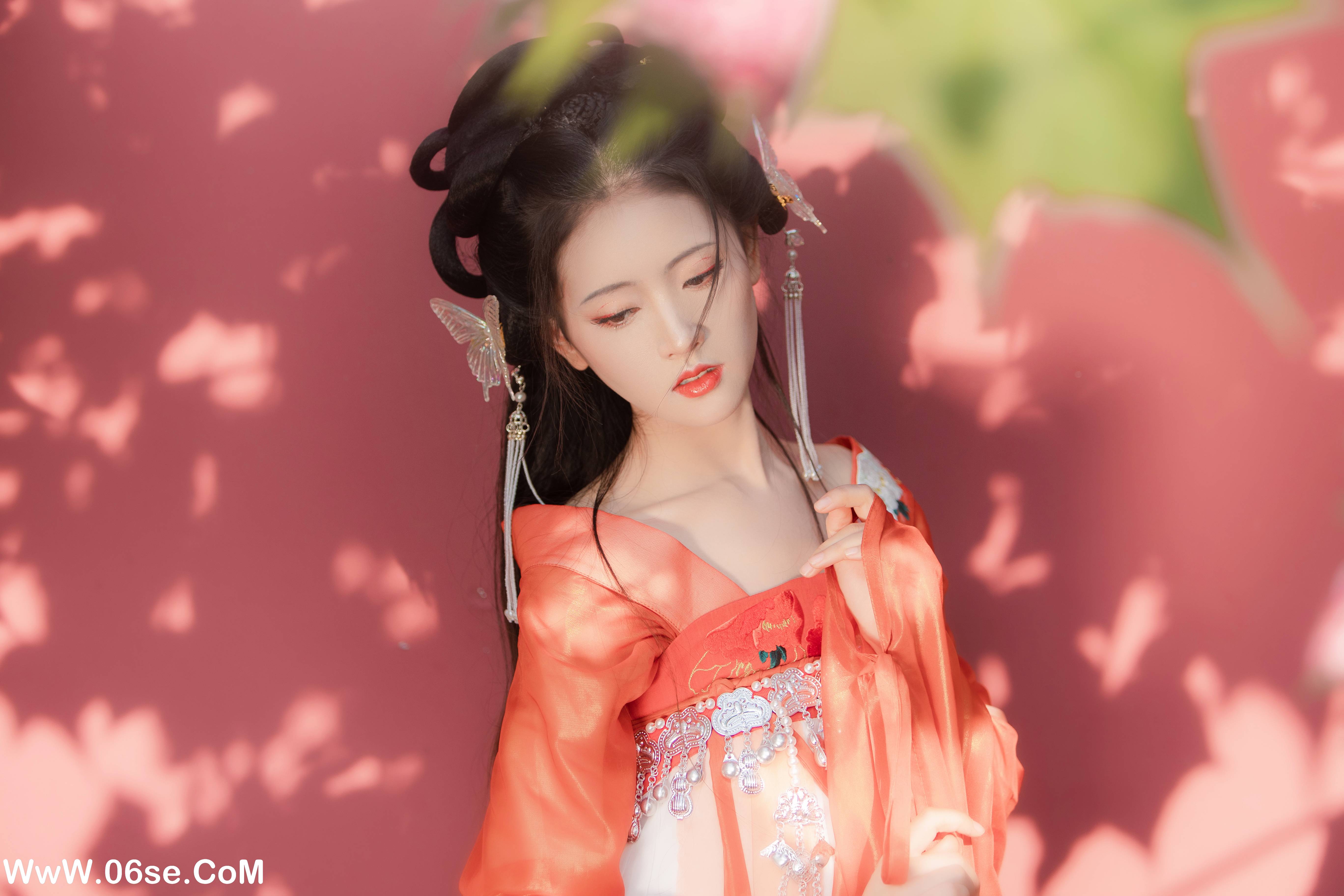 图片[28]-[YITUYU艺图语]2022.11.04 似是故人来 -林秋奈[34+1P／380MB]-六色网