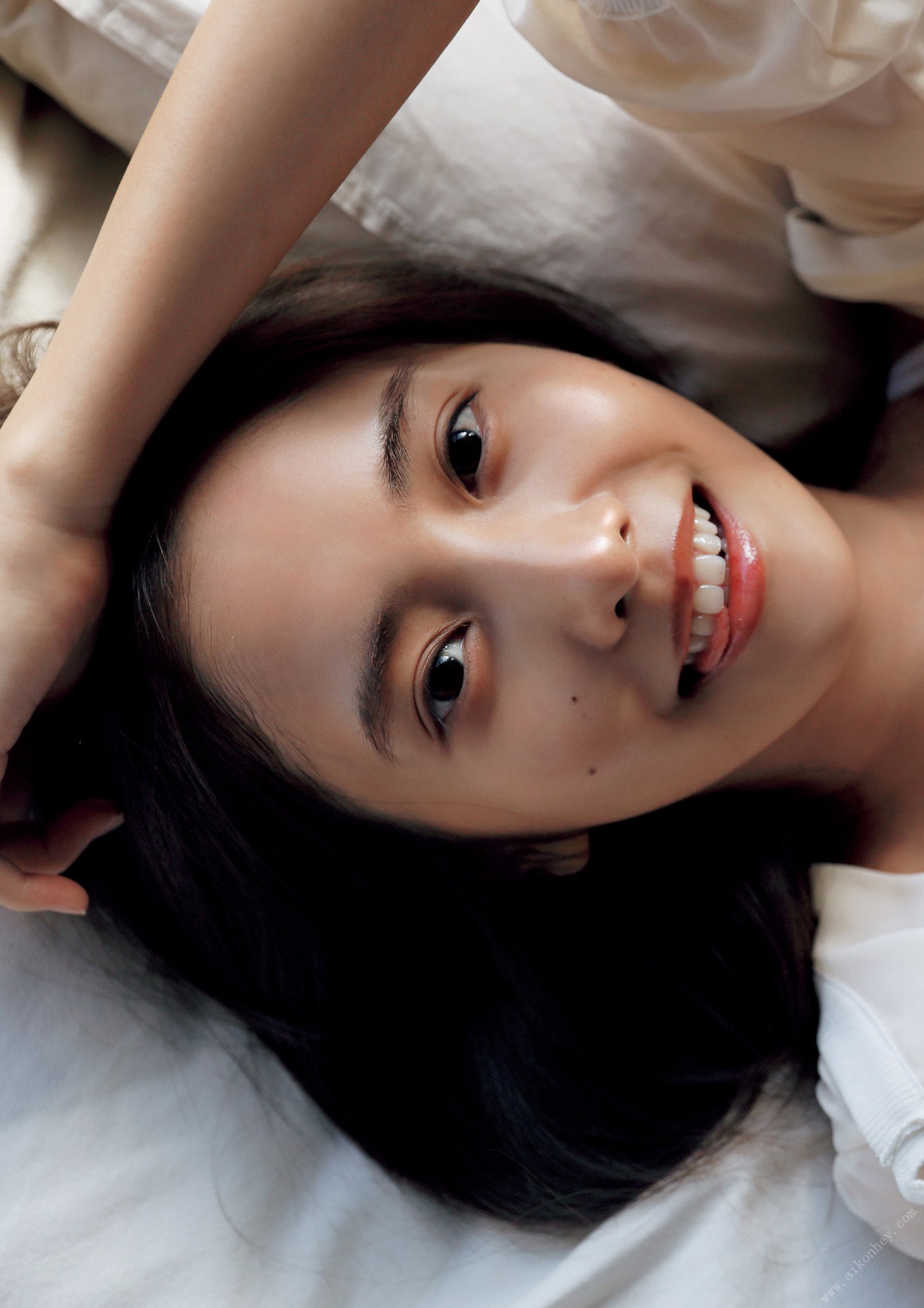 佐野ひなこ写真集「COLORS」 週プレ PHOTO BOOK 145P 97