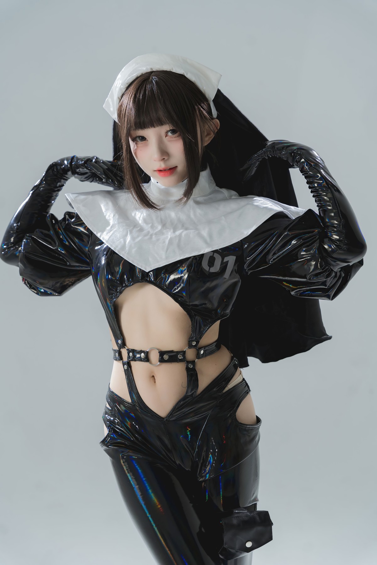 Cosplay 花铃 漆皮修女 31