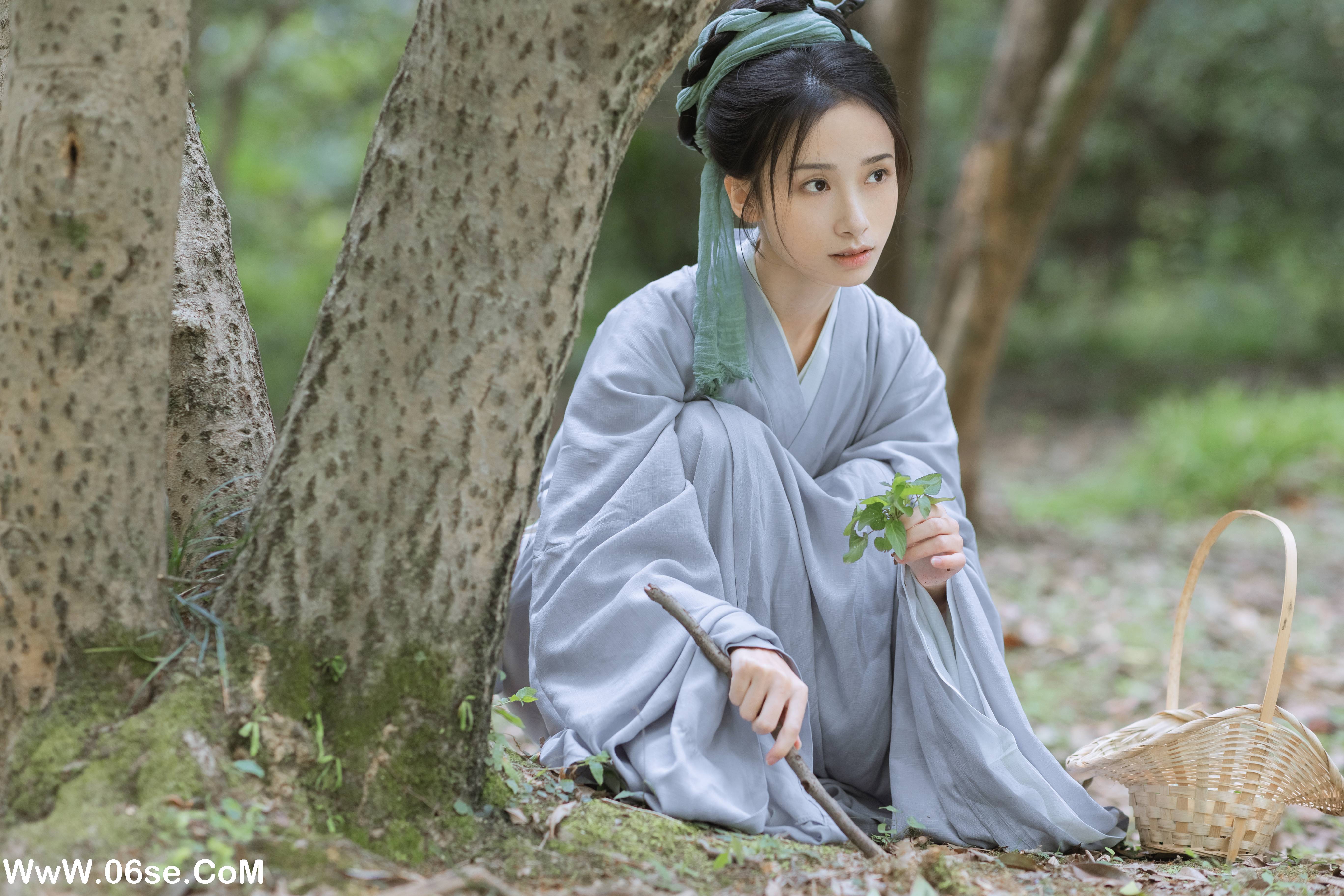图片[25]-[YITUYU艺图语]2022.11.25 王宝钏挖野菜 眸小妖[28+1P／262MB]-六色网