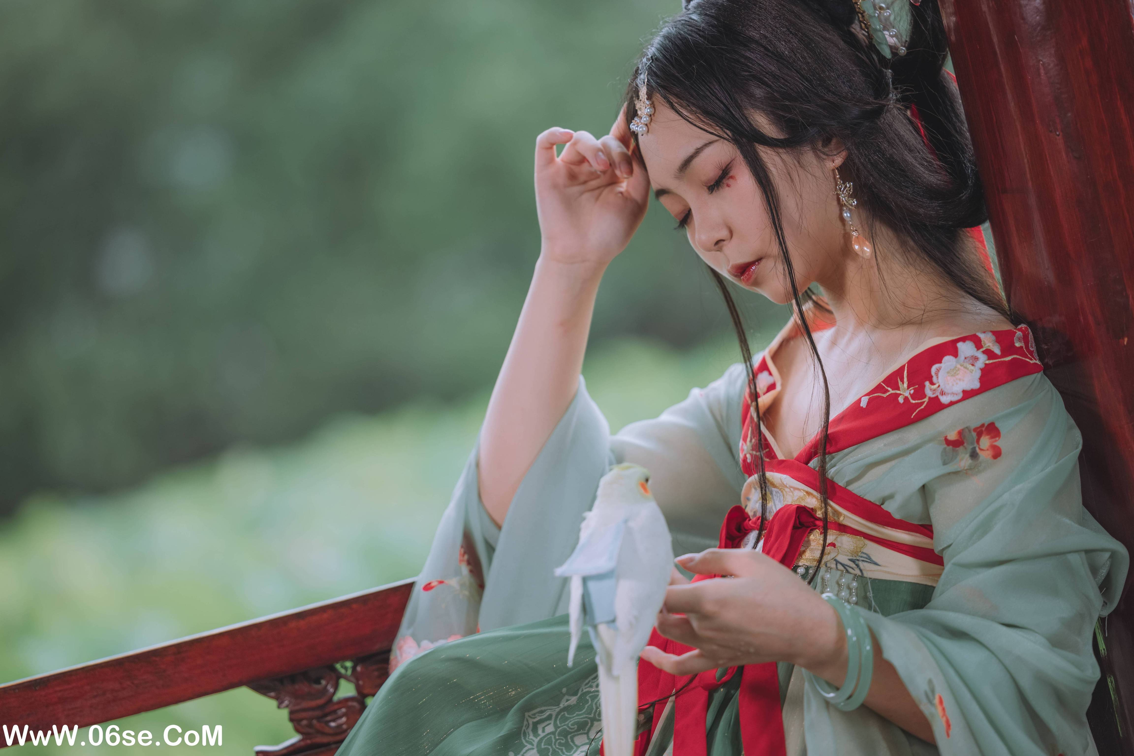 图片[20]-[YITUYU艺图语]2022.08.13 风荷举 阡墨红尘[21+1P／345MB]-六色网