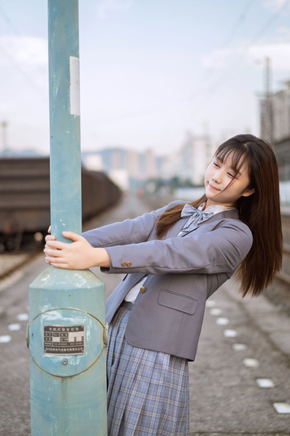 镜酱-私奔 制服[30P] 15