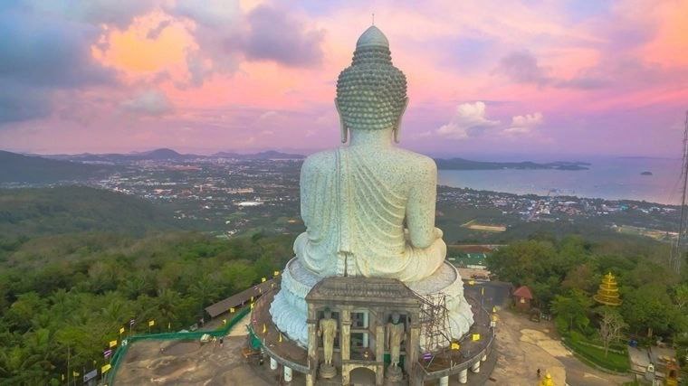 Звук на горе big Buddha в Тайланде