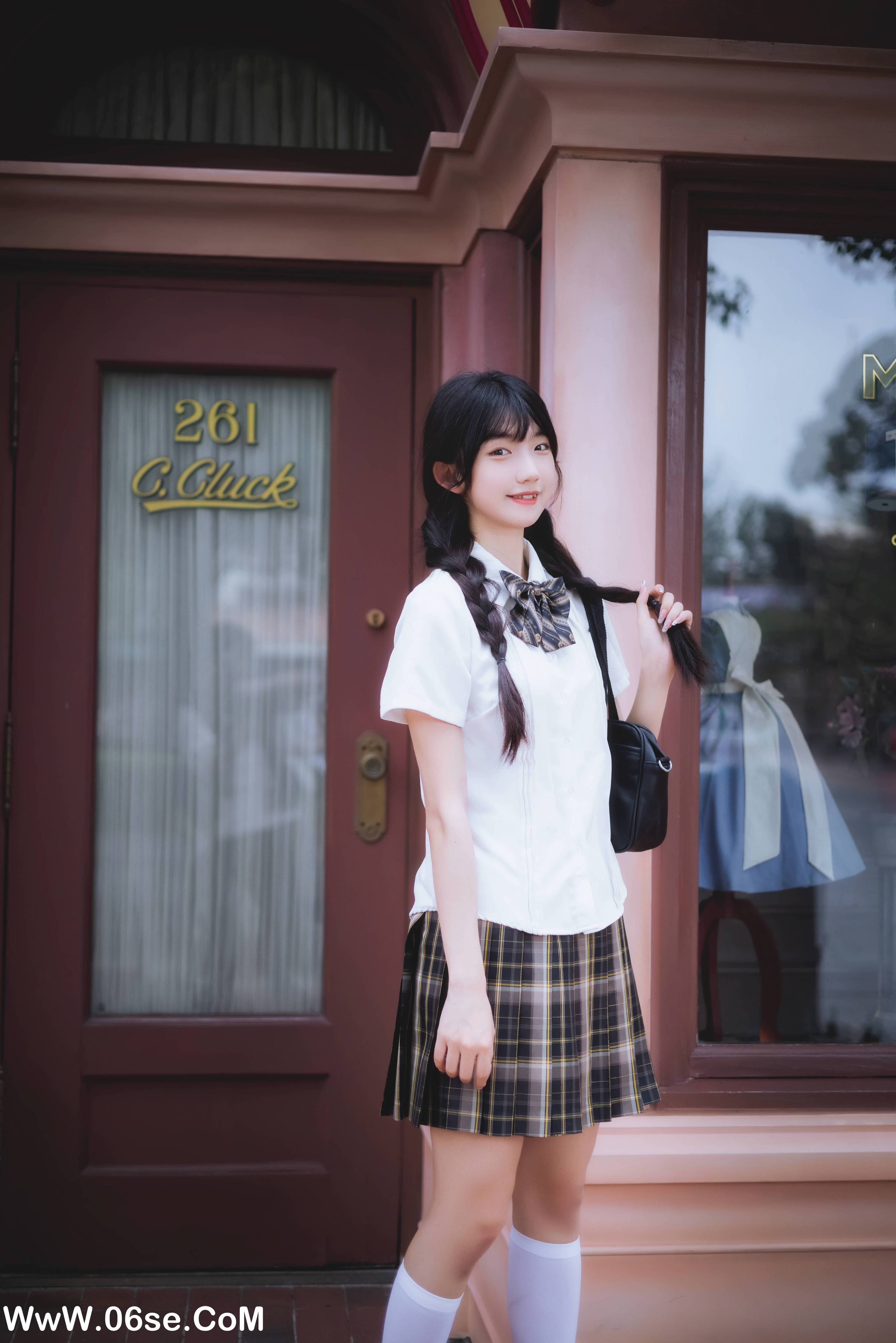 图片[3]-[YITUYU艺图语]2022.06.13 迪士尼在逃JK 姚恩星_[46P-920.86MB]-六色网