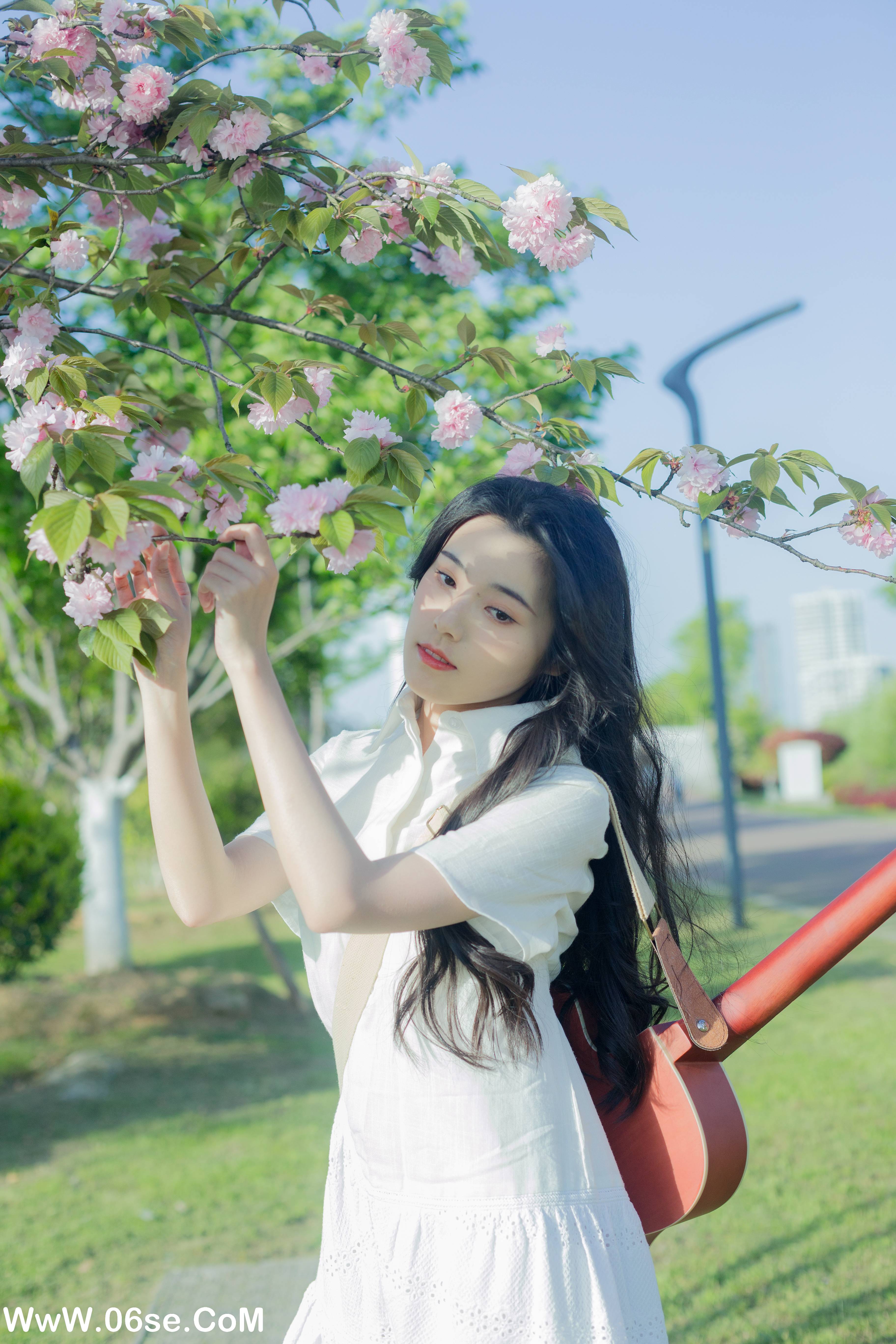 图片[24]-[YITUYU艺图语]2022.07.29 给晚樱的情歌 静鏡婧[27+1P／266MB]-六色网