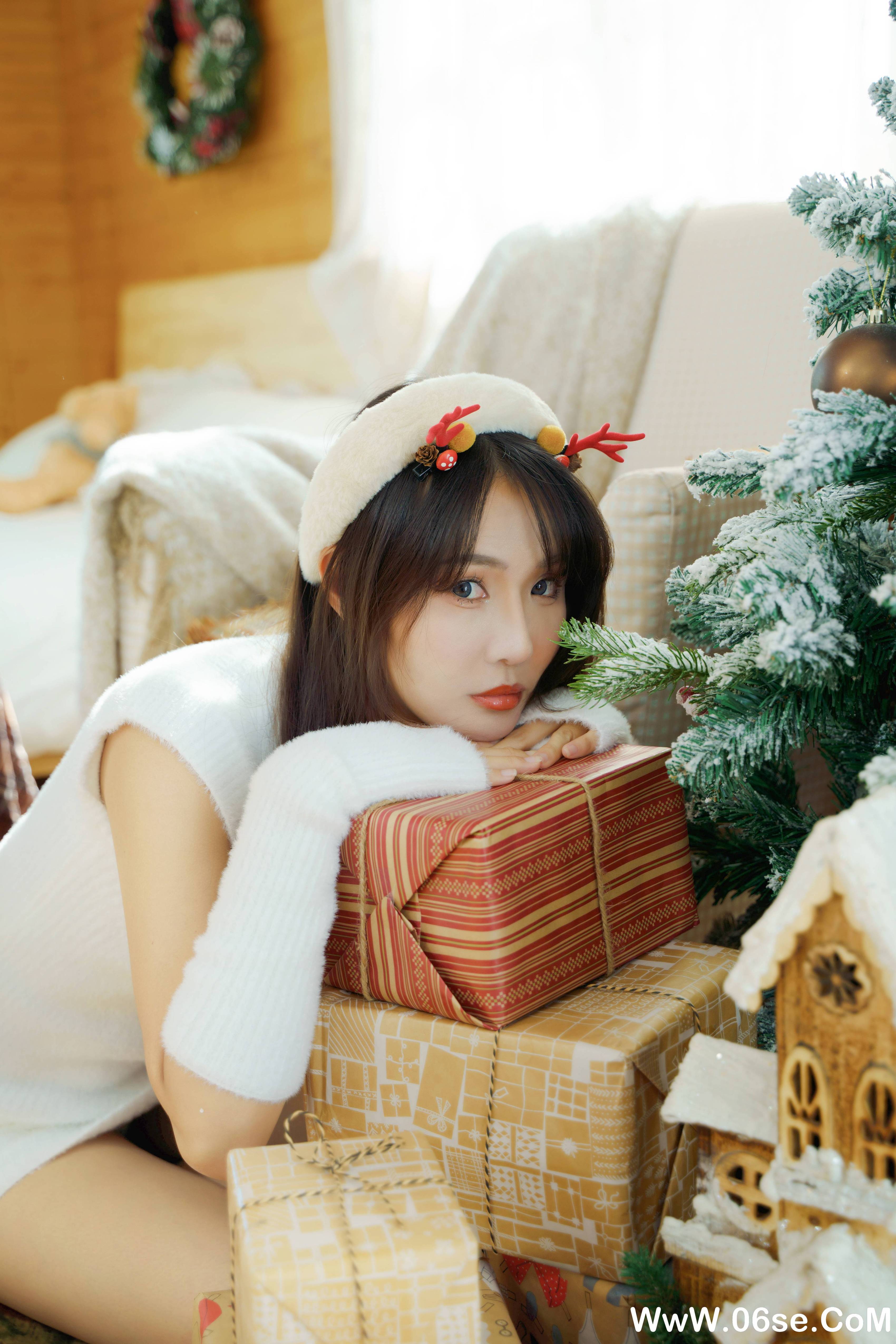 图片[21]-[YITUYU艺图语]2021.12.21 圣诞少女 lin[41+1P／446MB]-六色网