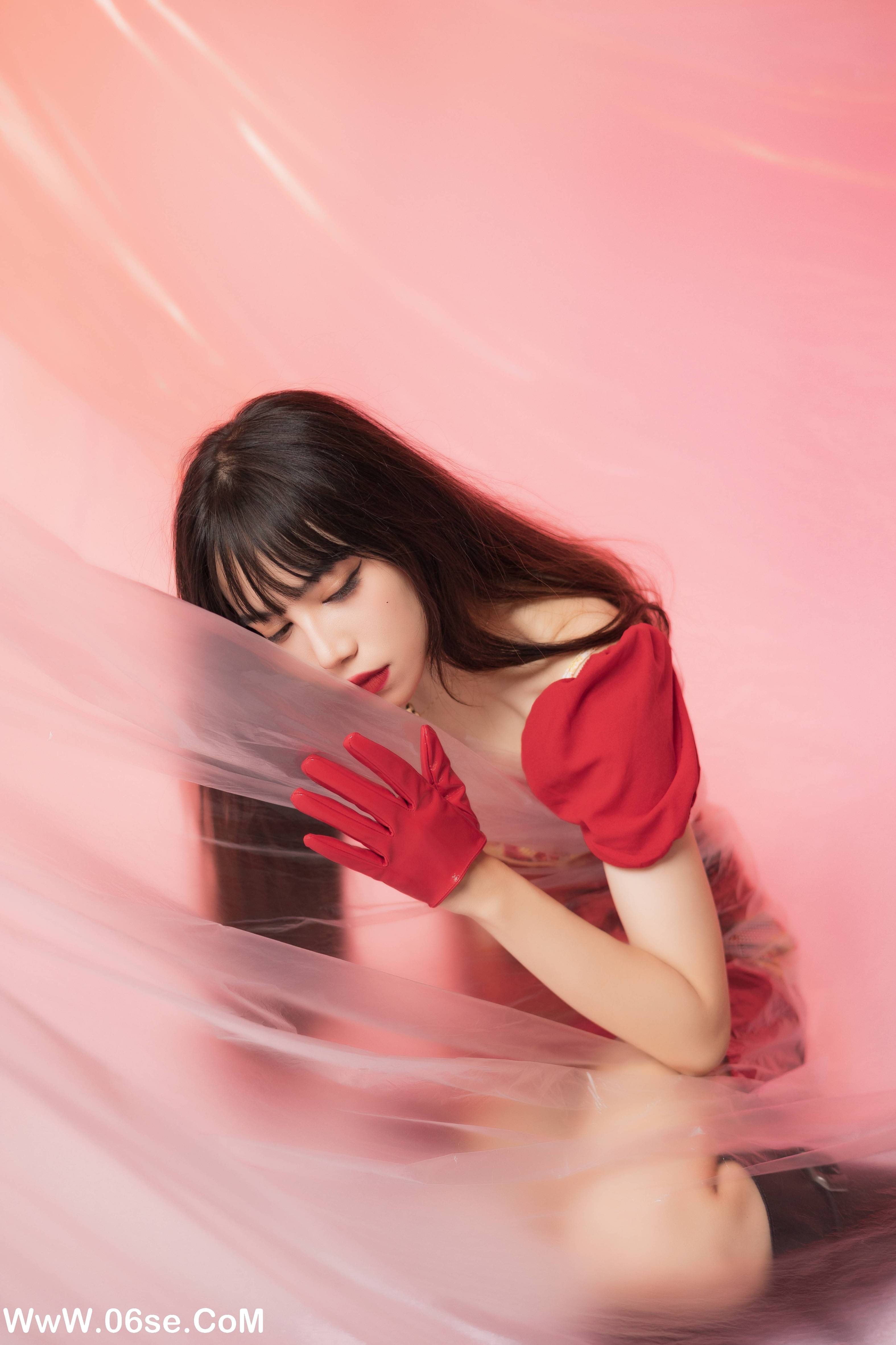 图片[25]-[YITUYU艺图语]2022.05.21 会跳舞的红手套 贰加六[26P-286.4 MB]-六色网