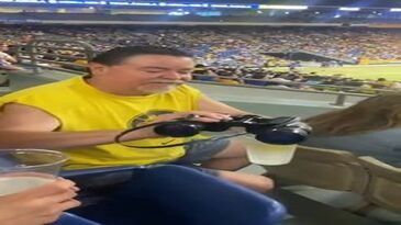 Dónde meter la bebida en un estadio