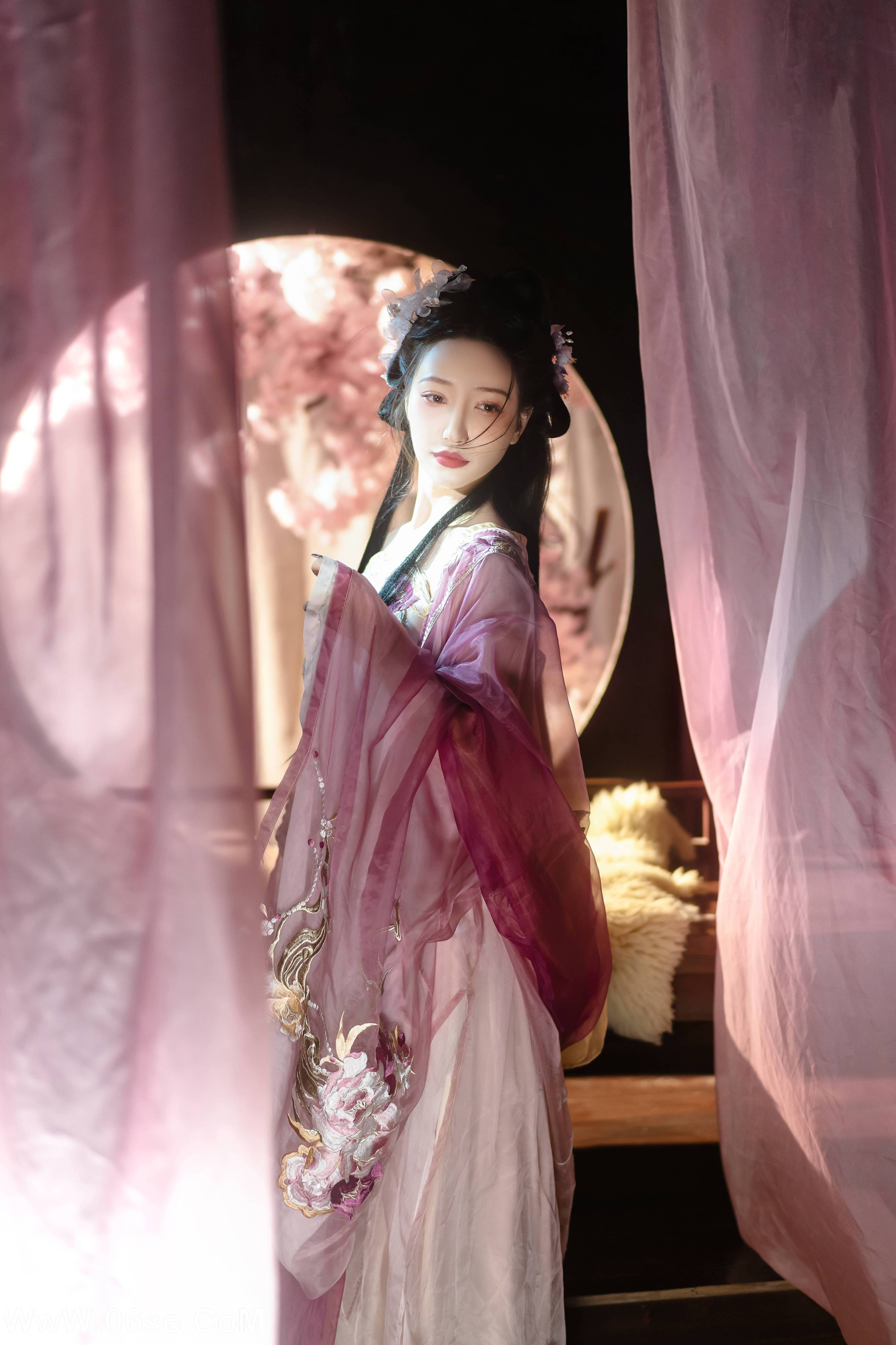 图片[14]-[YITUYU艺图语]2022.11.26 醉花酿 小田月嘉[26+1P／596MB]-六色网